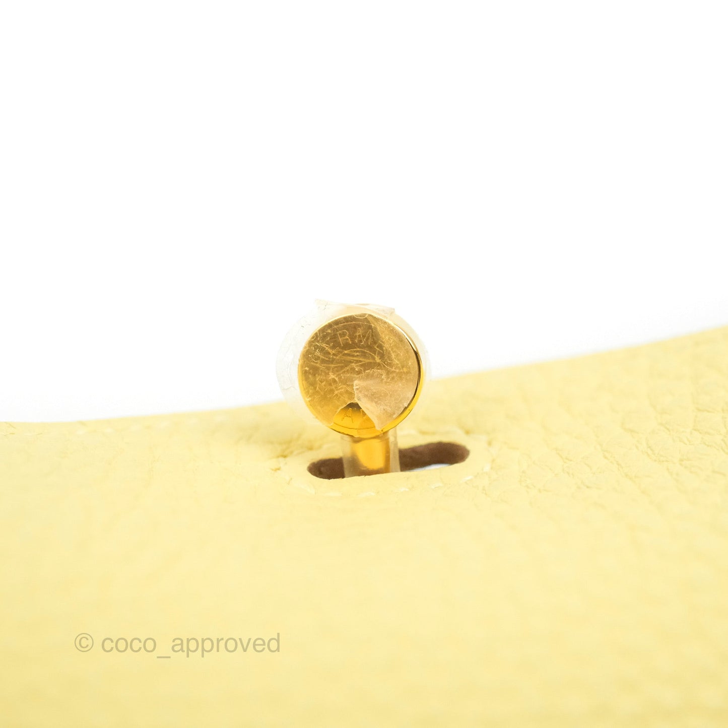 Hermès Mini Lindy 20 Taurillon Jaune Poussin Clemence Gold Hardware