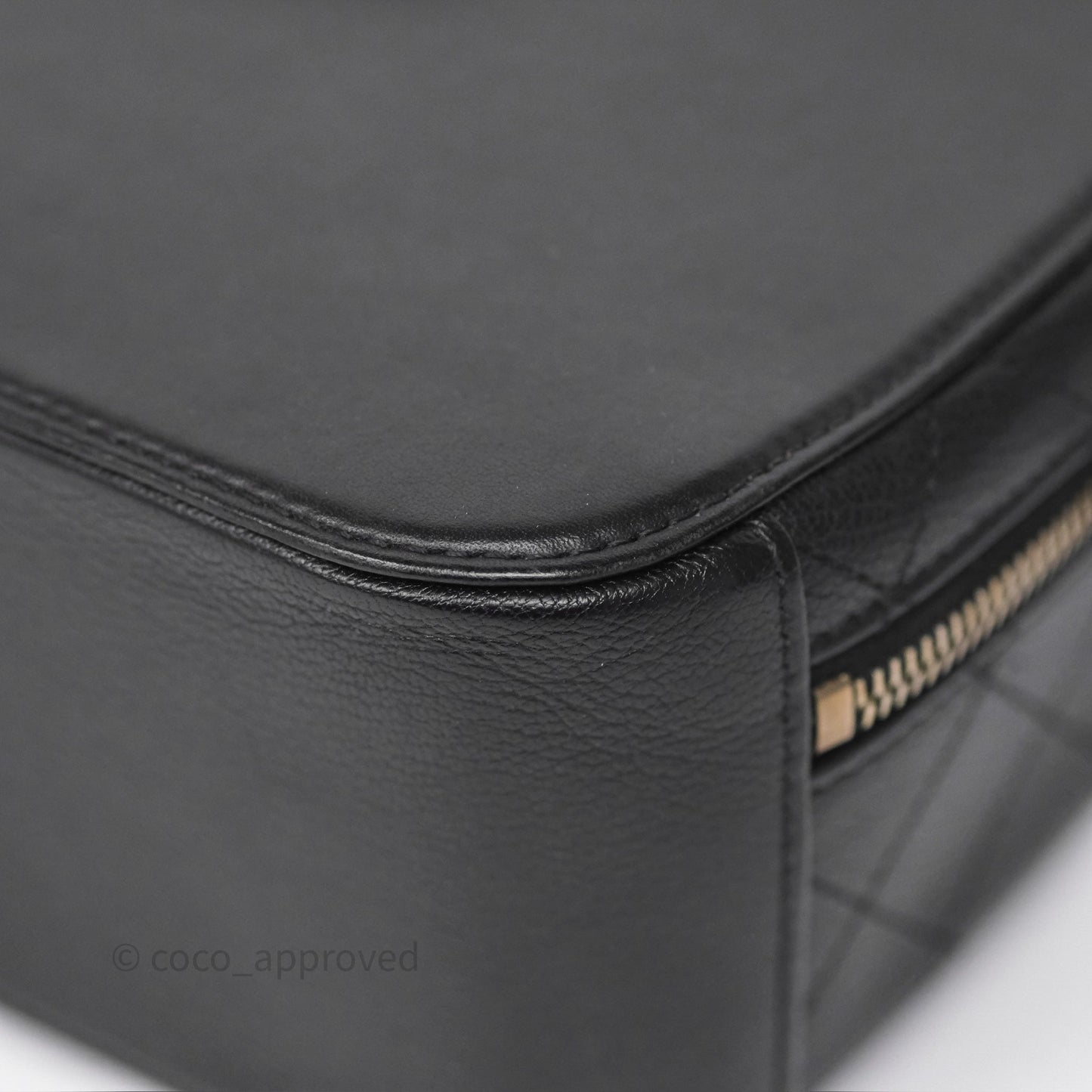 Chanel Coco Curve Vanity Black Calfskin & Goatskin Antique Gold Hardware