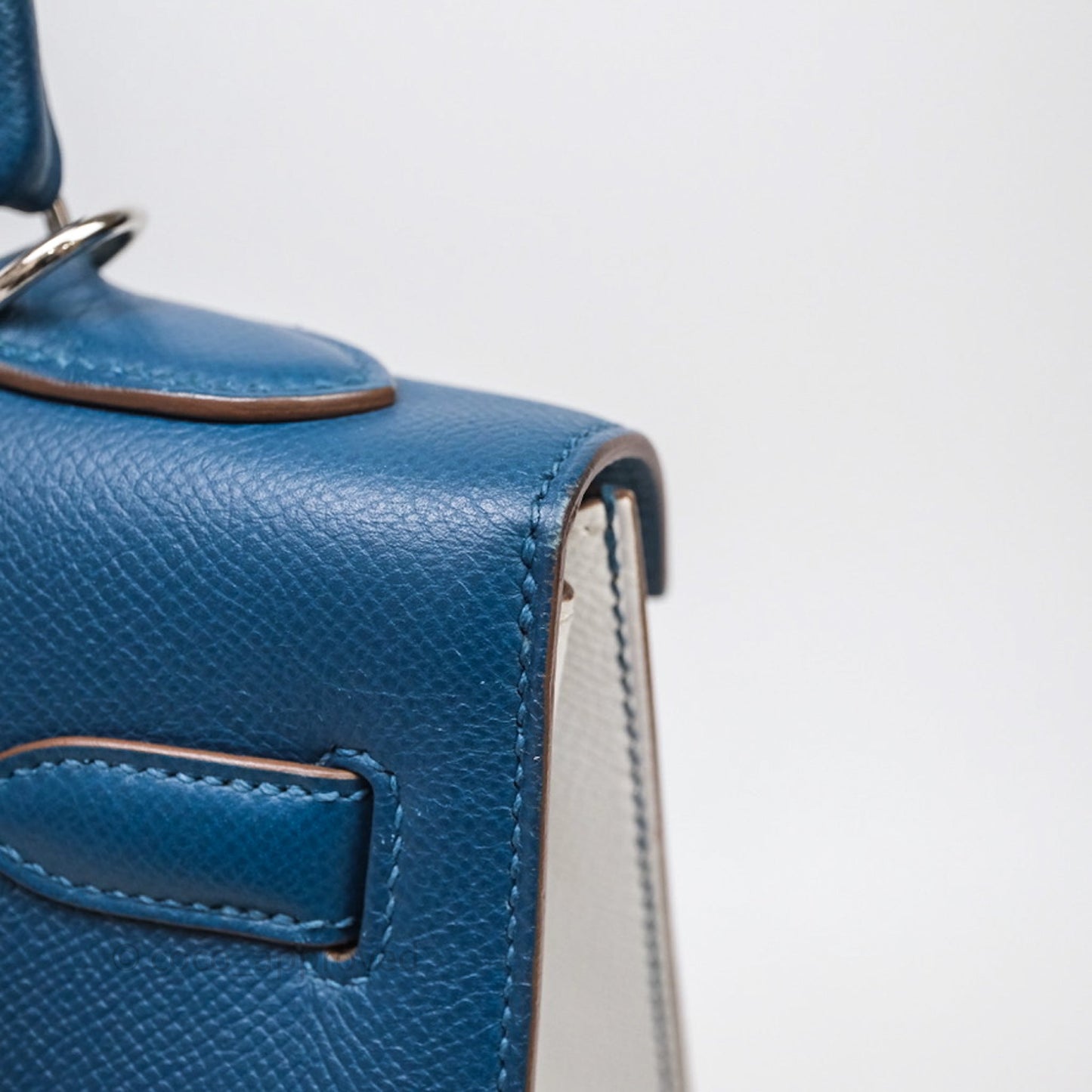 Hermès Kelly 32 Sellier Bleu Thalassa 7A/ White Epsom Palladium Hardware