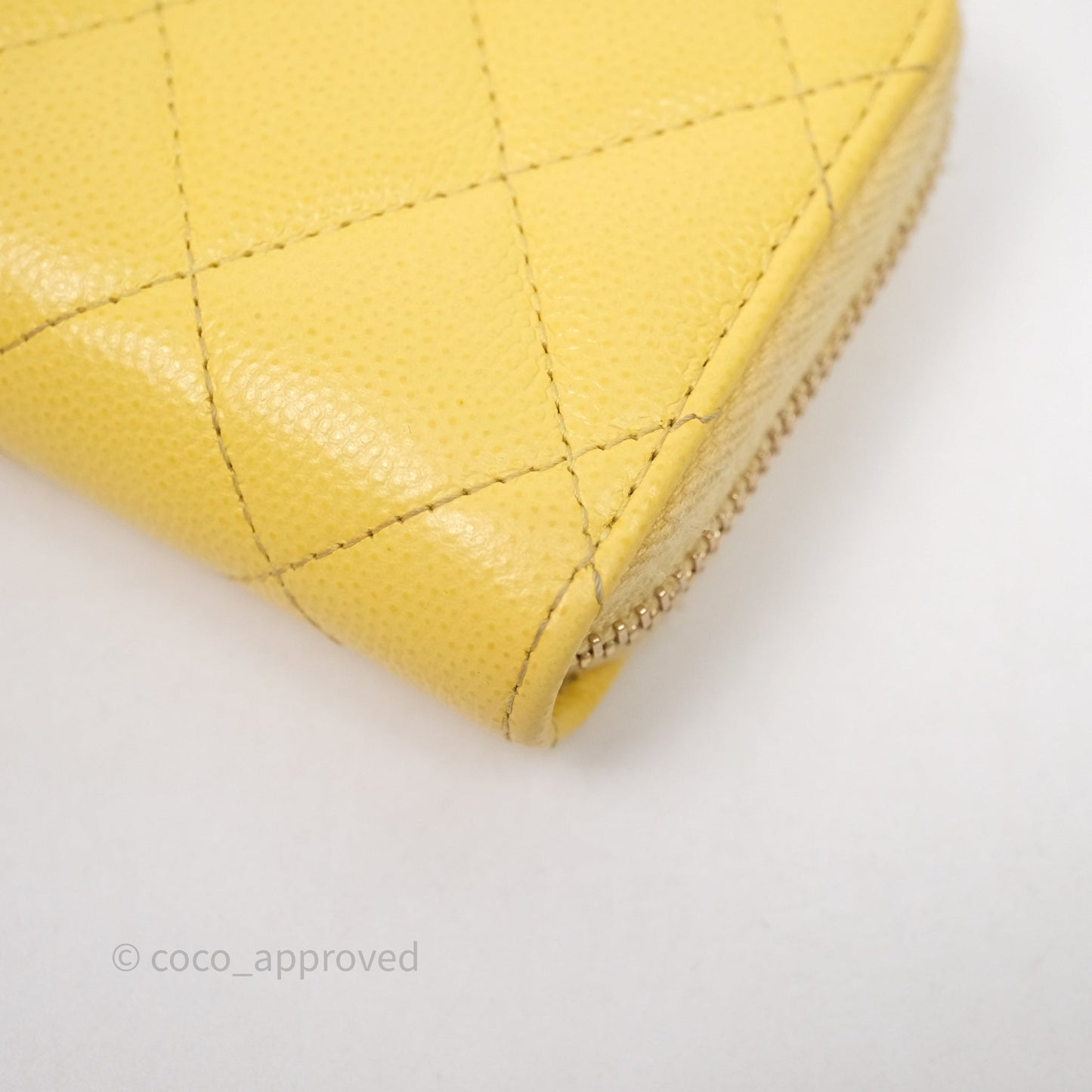Chanel Quilted Zip Card Holder Caviar Yellow Gold Hardware