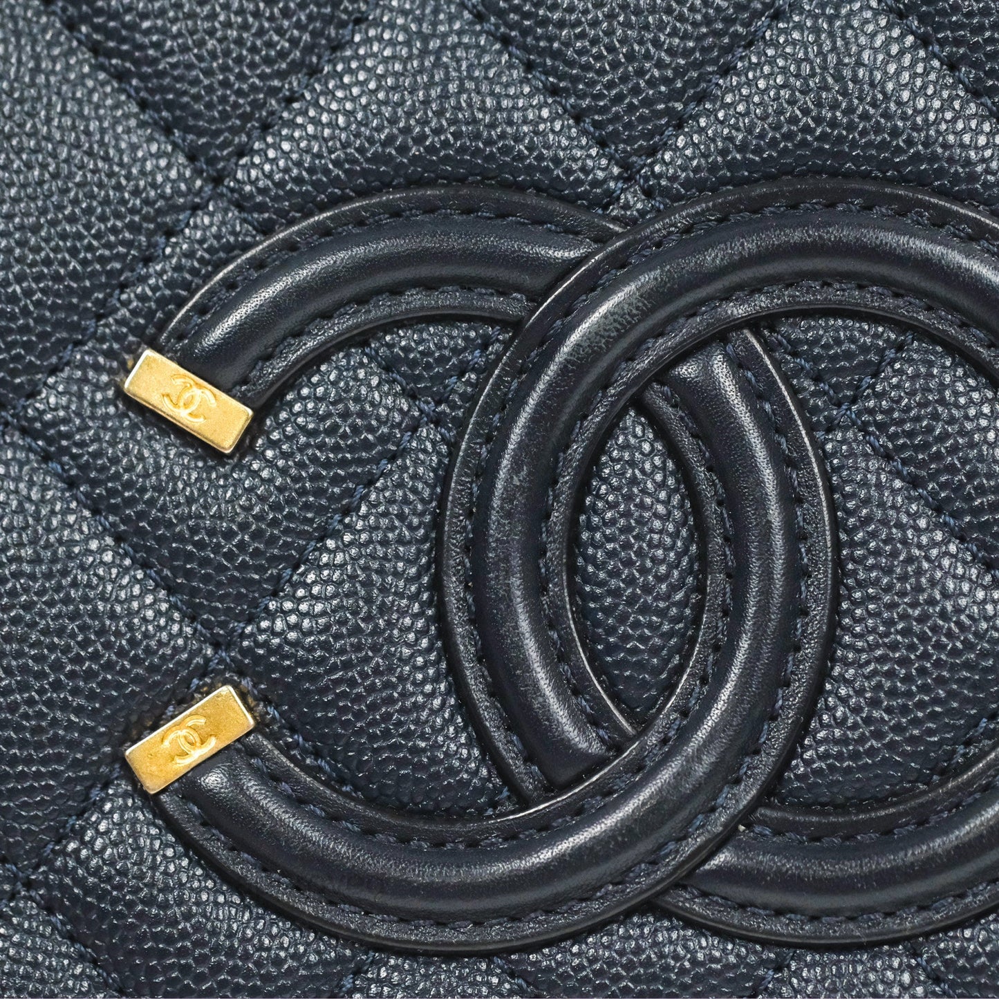Chanel Quilted Medium CC Filigree Vanity Case Dark Navy Caviar Gold Hardware