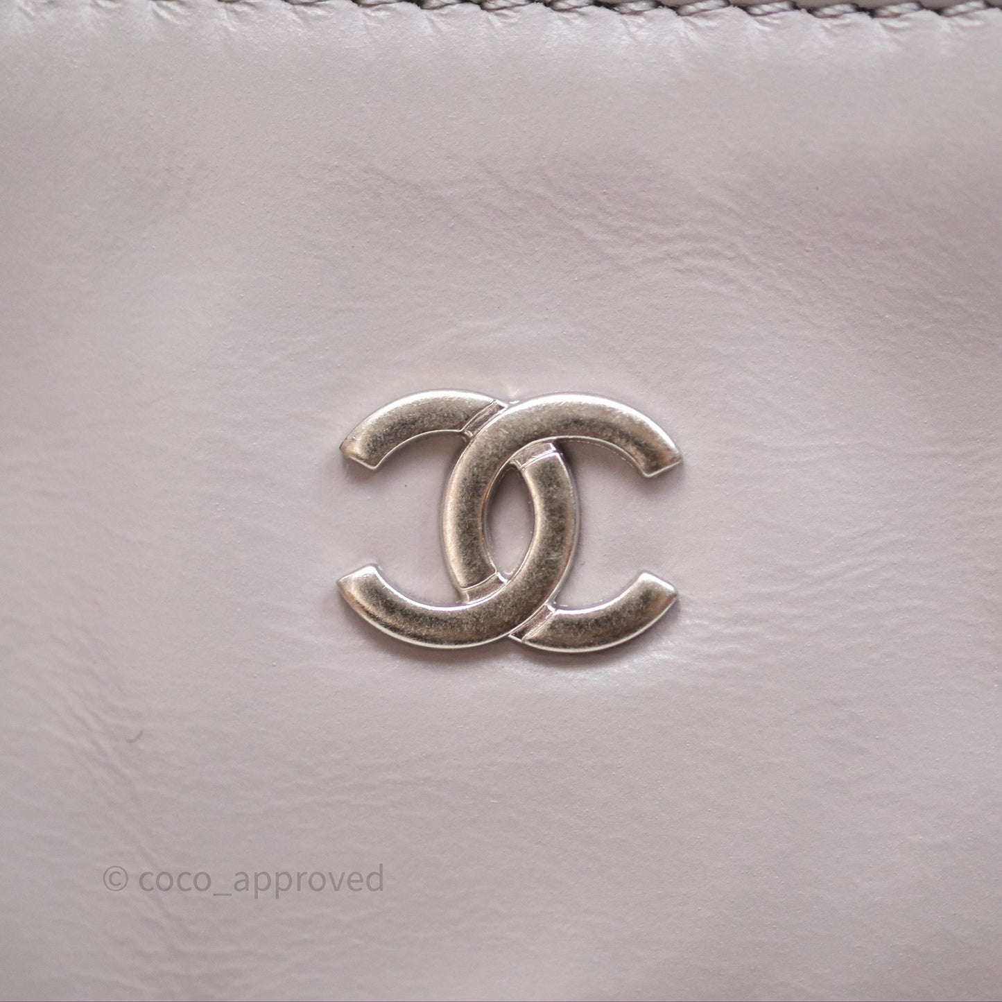 Chanel 22 Medium Grey Shiny Aged Calfskin Aged Silver Hardware