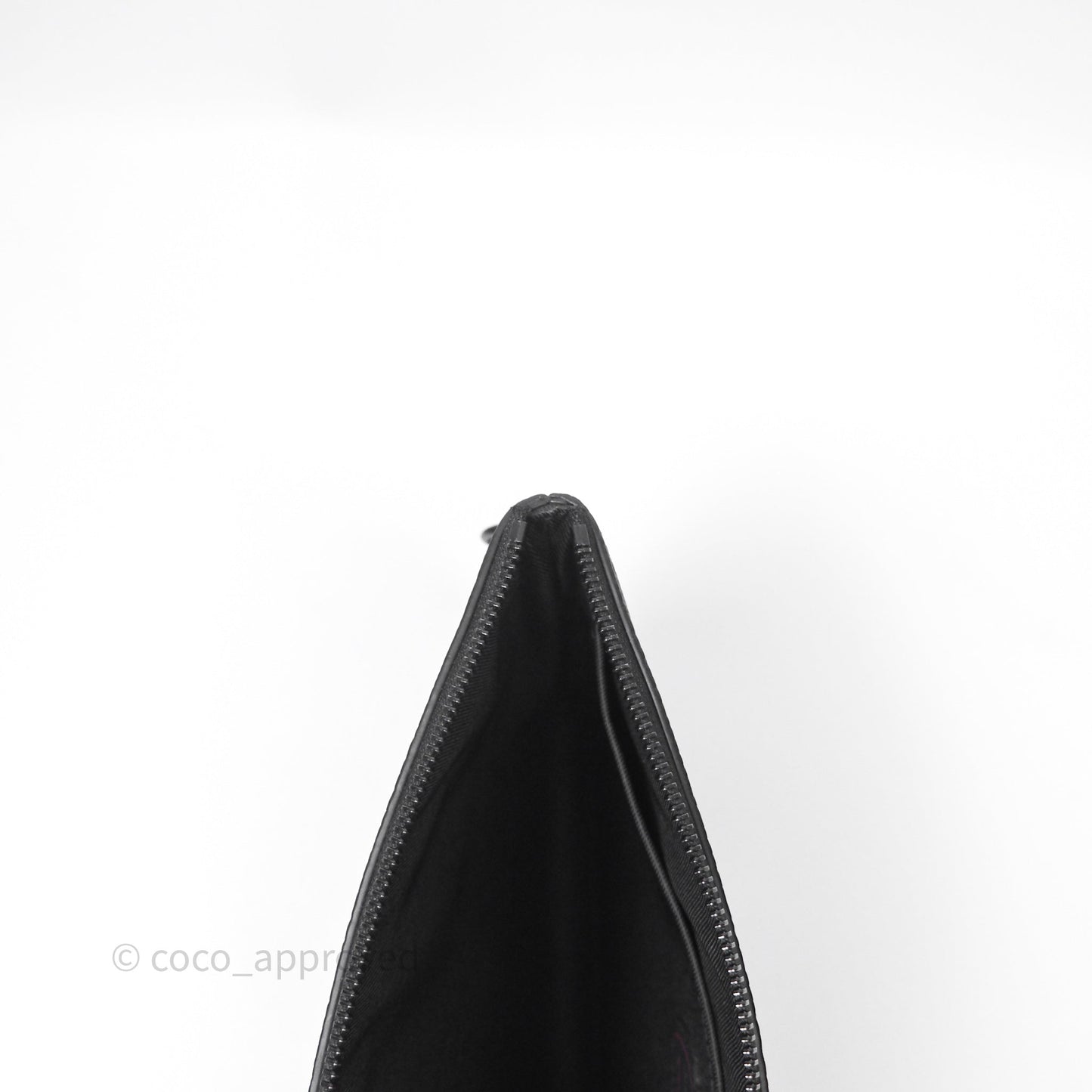 Louis Vuitton x Yayoi Kusama Pochette To Go Infinity Dots Monogram Taurillon Black Red