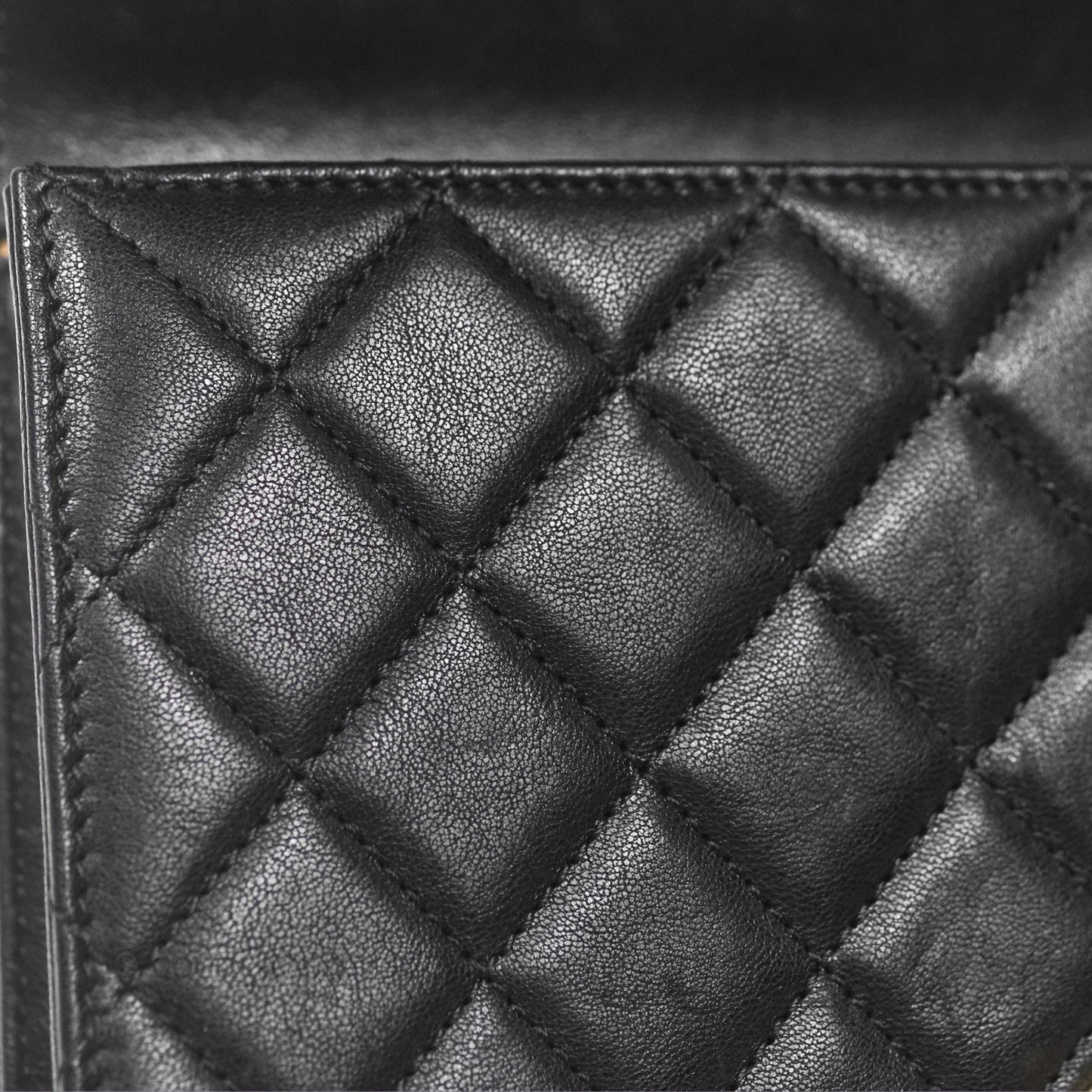 Chanel Small Chic Pearls Flap Quilted Black Goatskin Aged Gold Hardware