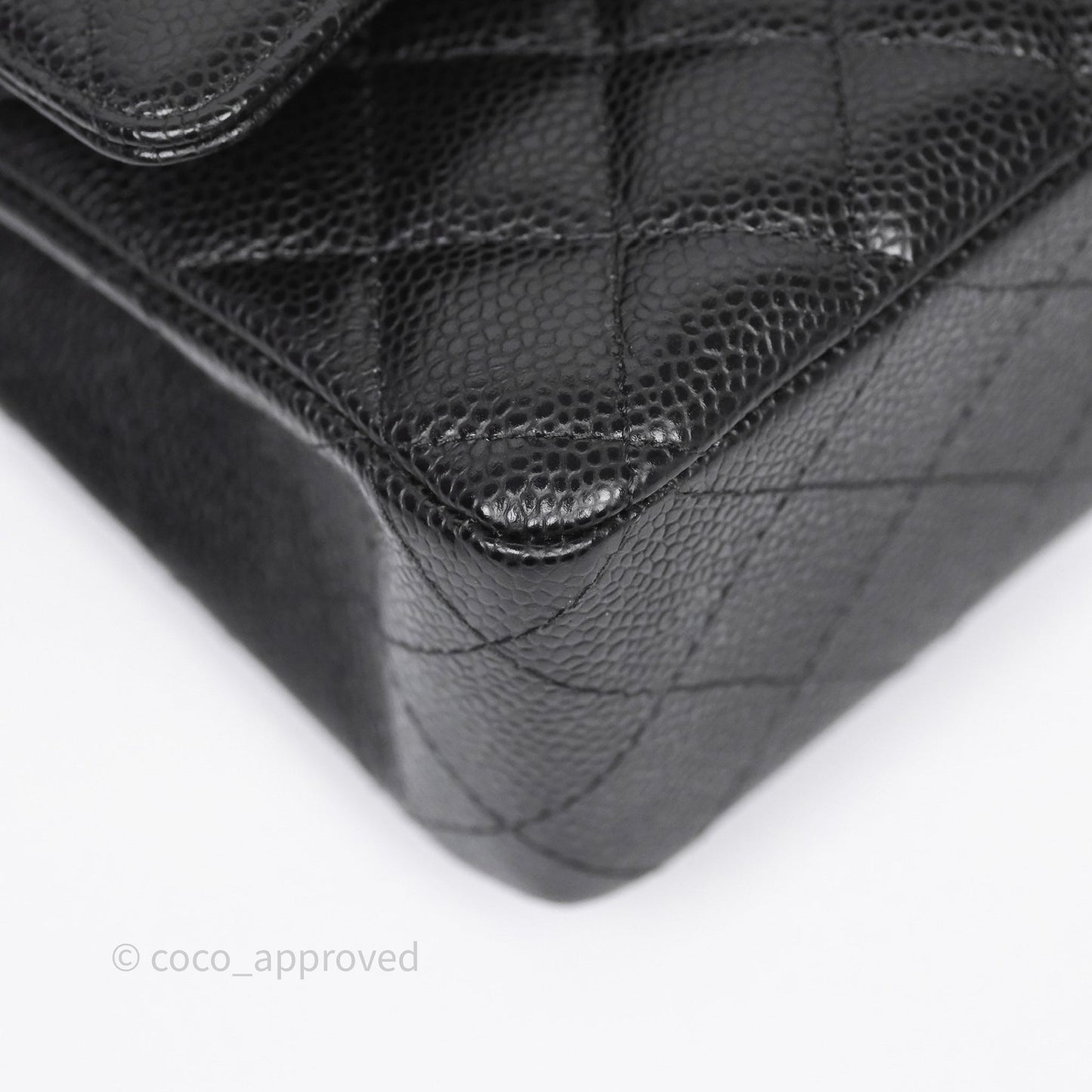 Chanel M/L Medium Classic Flap Quilted Black Caviar Gold Hardware