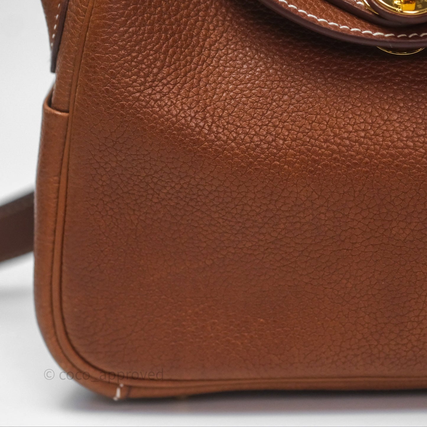 Hermès Mini Lindy 20 Fauve 34 Barenia Gold Hardware