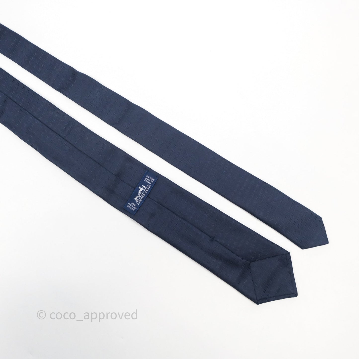 Hermès Faconnee H Tie in Marine Silk