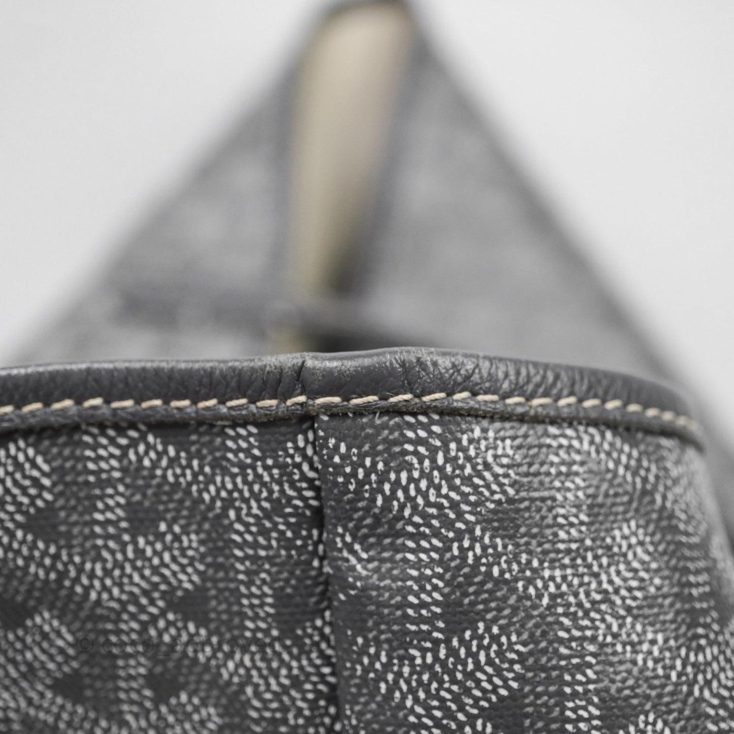 Goyard St Louis Tote PM ⁣⁣⁣⁣⁣⁣⁣⁣⁣⁣⁣⁣⁣⁣⁣⁣⁣⁣⁣⁣Grey