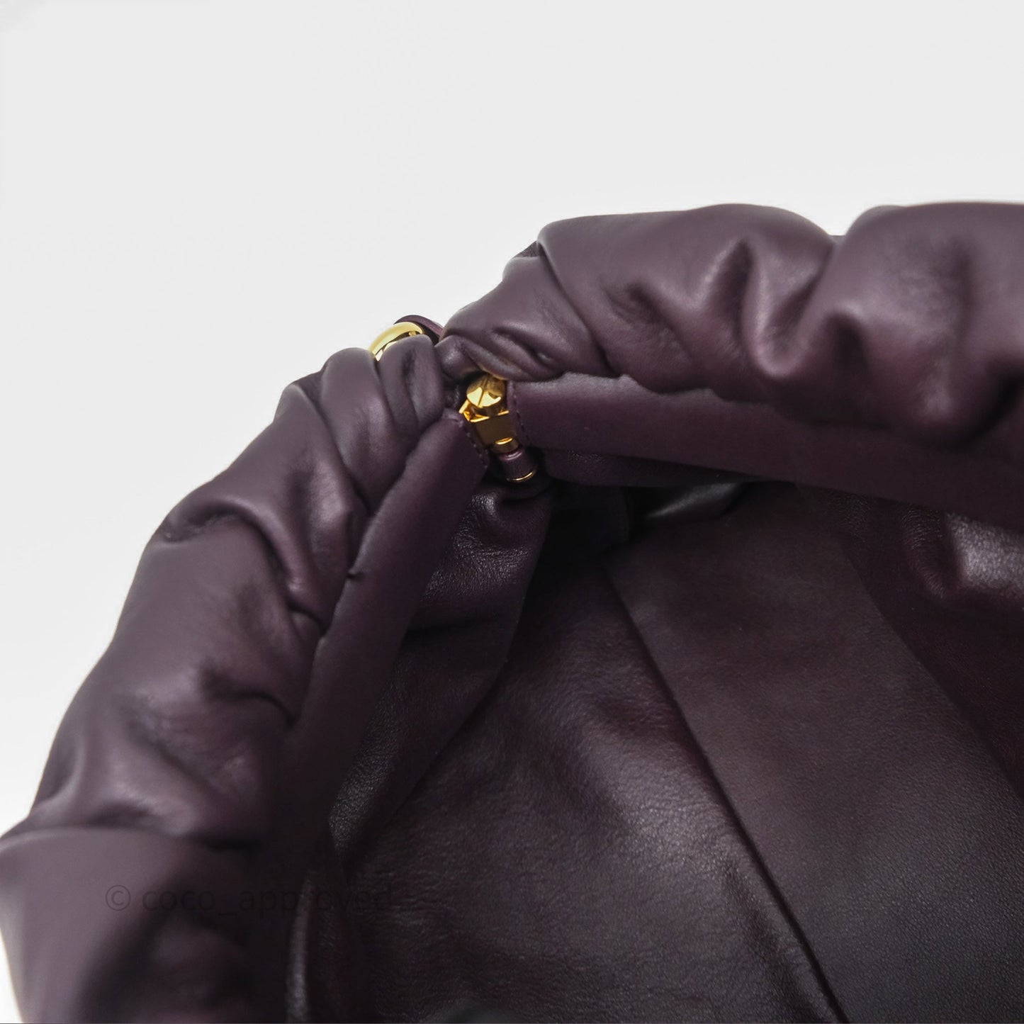 Bottega Veneta Chain Pouch Brown Calfskin Gold Hardware