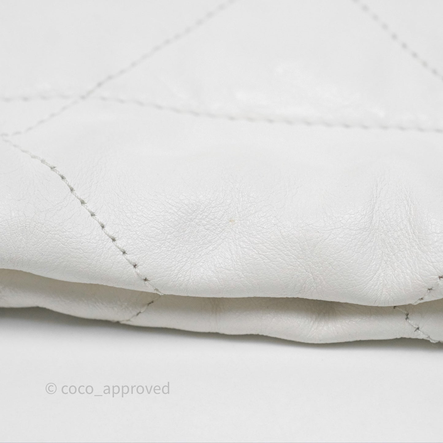 Chanel 22 Small White Shiny Calfskin Aged Gold Hardware