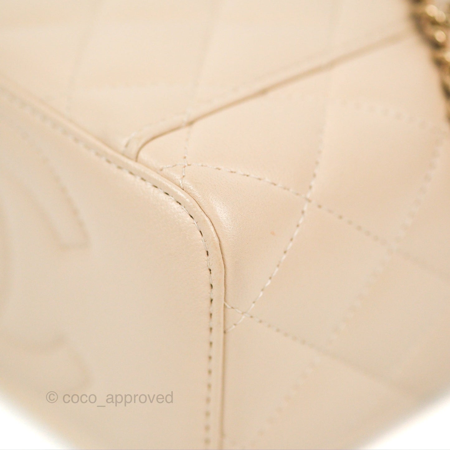 Chanel Vanity Rectangular Top Handle Ecru/Beige Lambskin Gold Hardware 23P