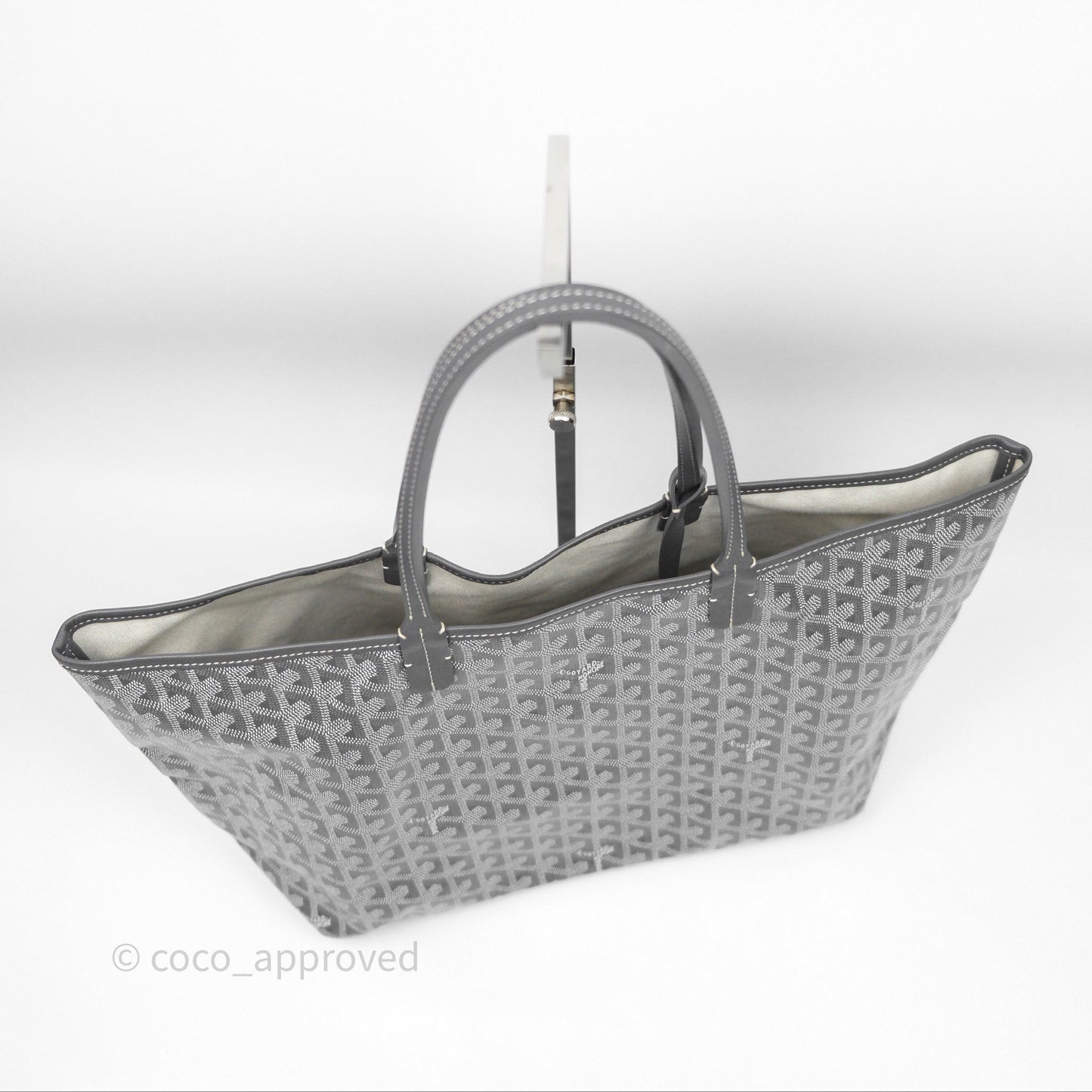 Goyard St Louis Tote PM ⁣⁣⁣⁣⁣⁣⁣⁣⁣⁣⁣⁣⁣⁣⁣⁣⁣⁣⁣⁣Grey