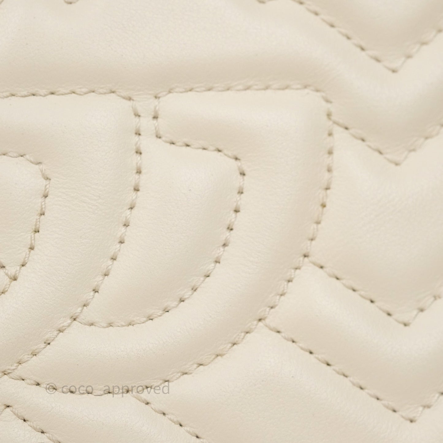 Gucci Small GG Marmont Camera Bag White Calfskin Gold Hardware