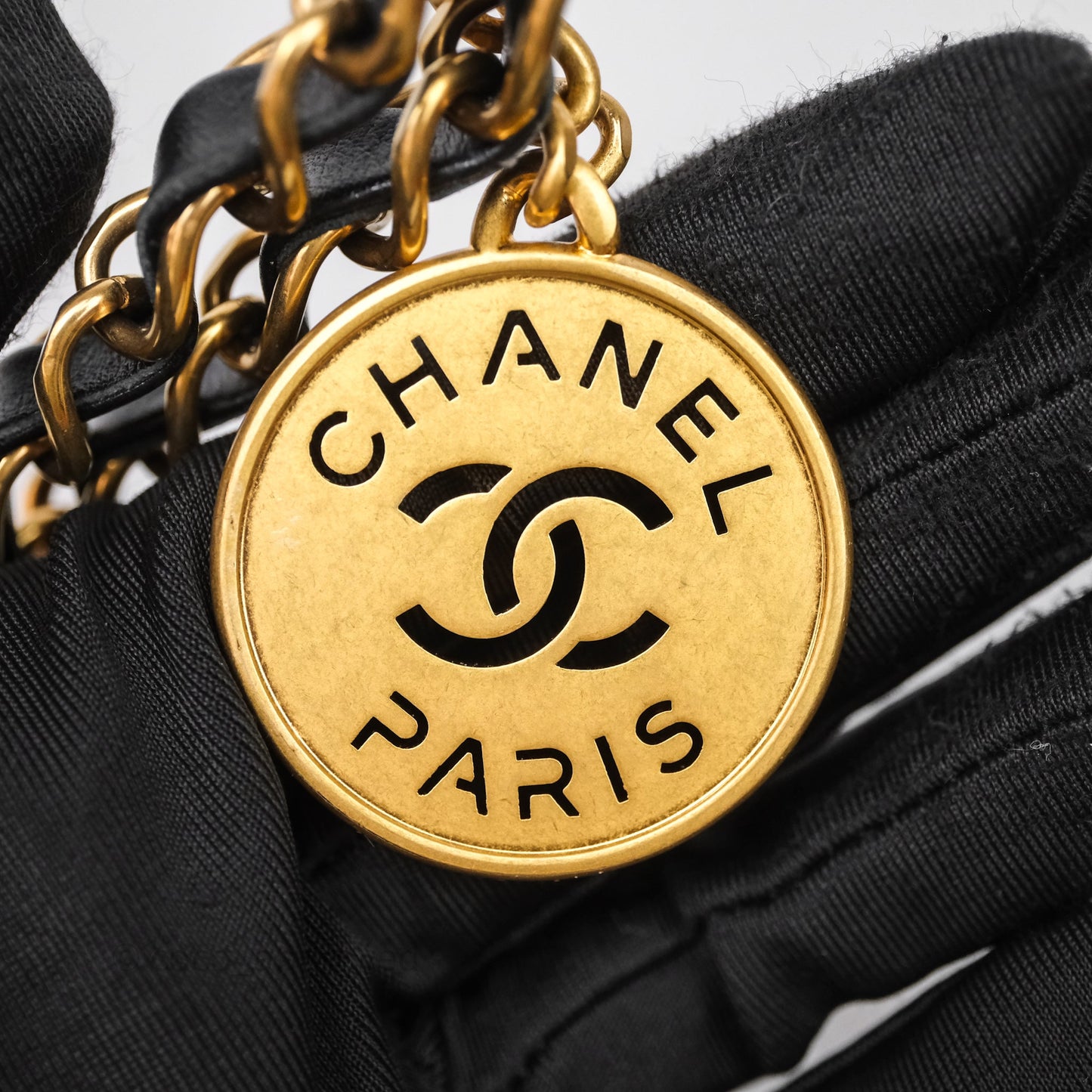 Chanel 22 Bag Medium Black Crumpled Calfskin Aged Gold Hardware