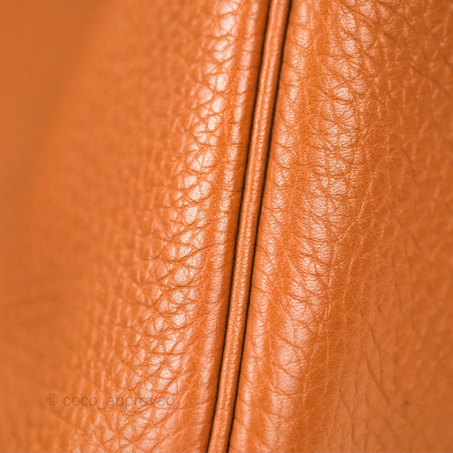 Hermès Lindy 26 Gold Taurillon Clemence Gold Hardware