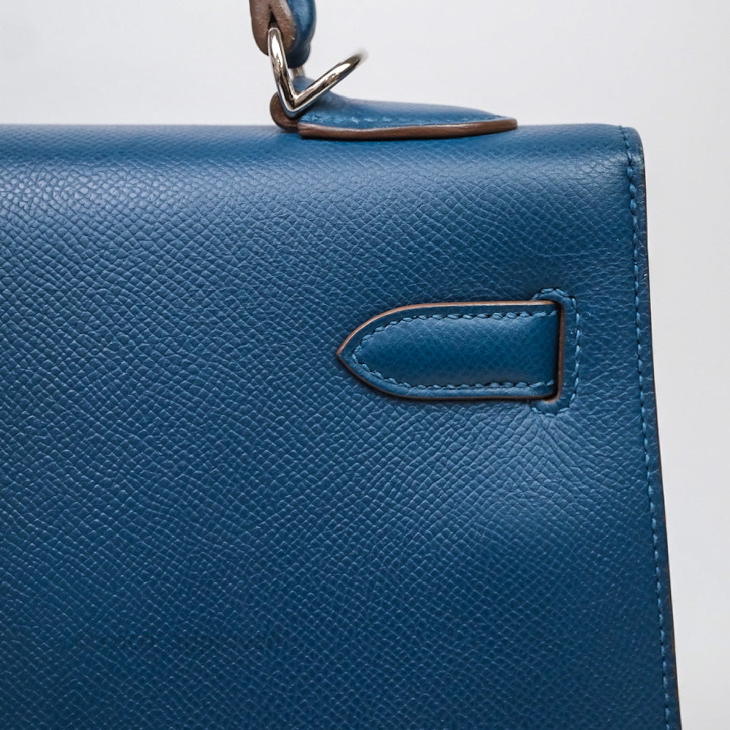 Hermès Kelly 32 Sellier Bleu Thalassa 7A/ White Epsom Palladium Hardware