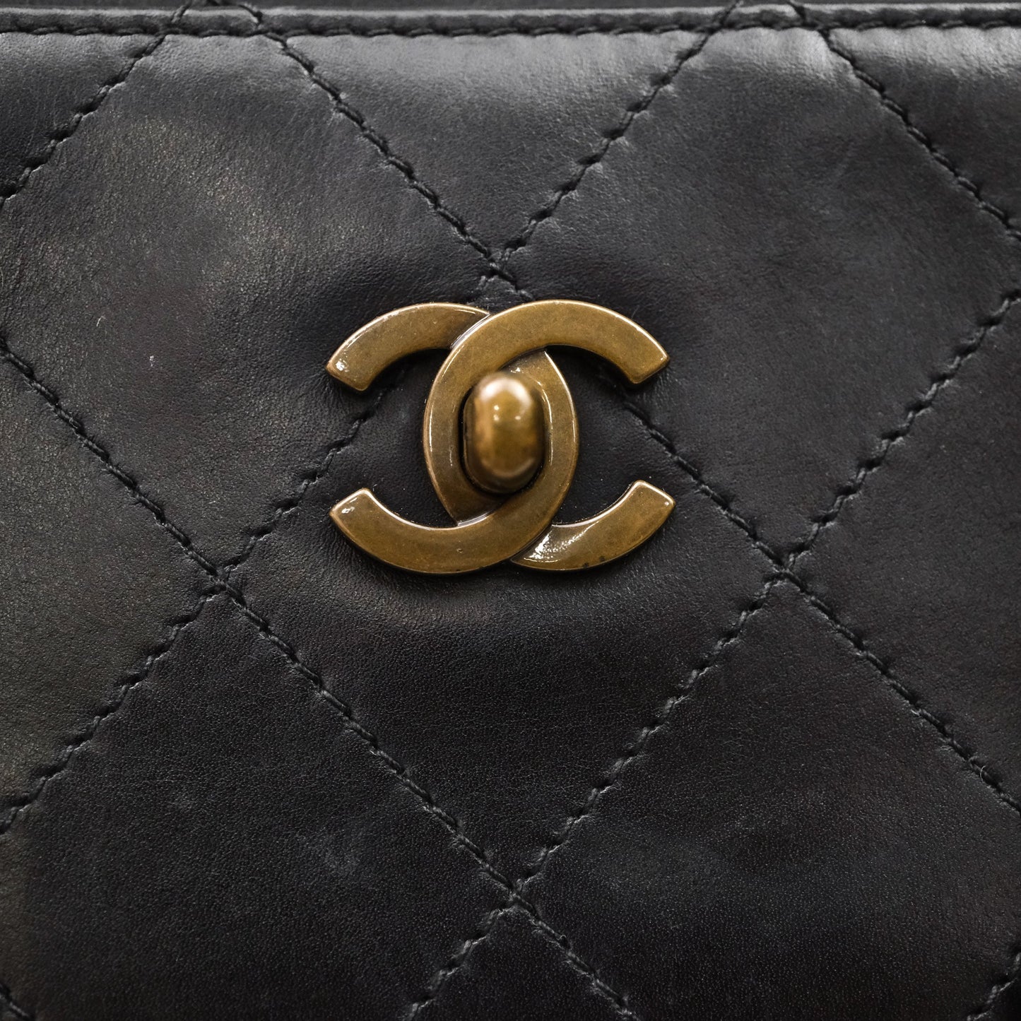 Chanel Vintage Tote Bag Quilted Black Lambskin Antique Gold Hardware
