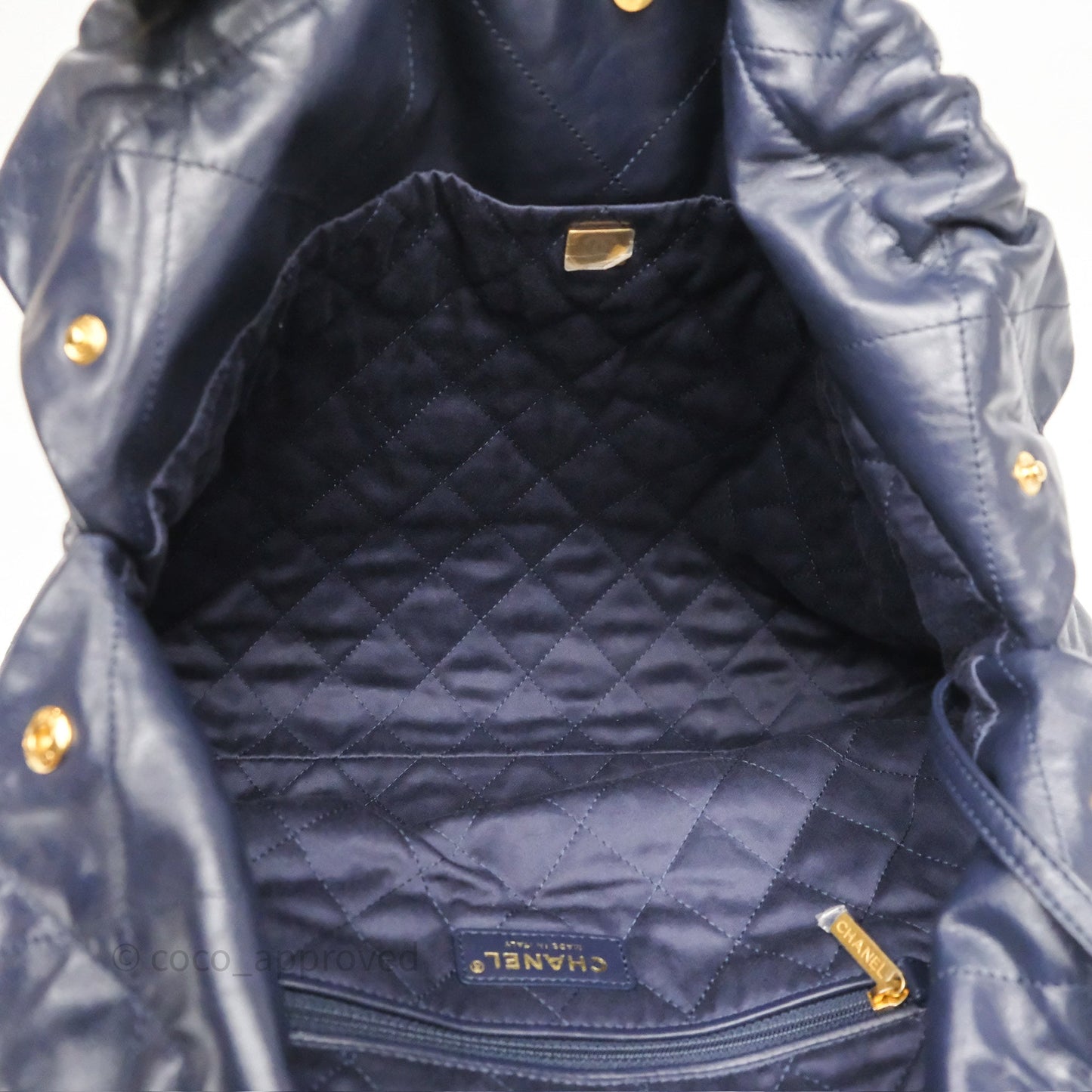 Chanel 22 Medium Navy Shiny Calfskin Aged Gold Hardware