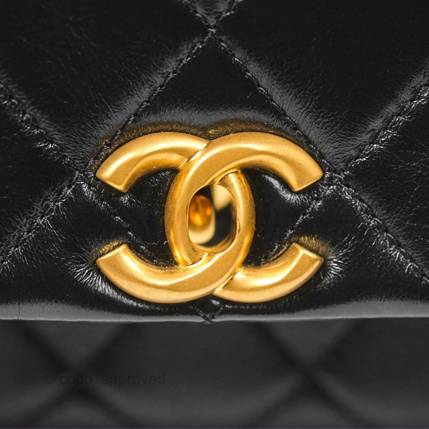Chanel CC Chain Shoulder Bag Black Shiny Aged Calfskin