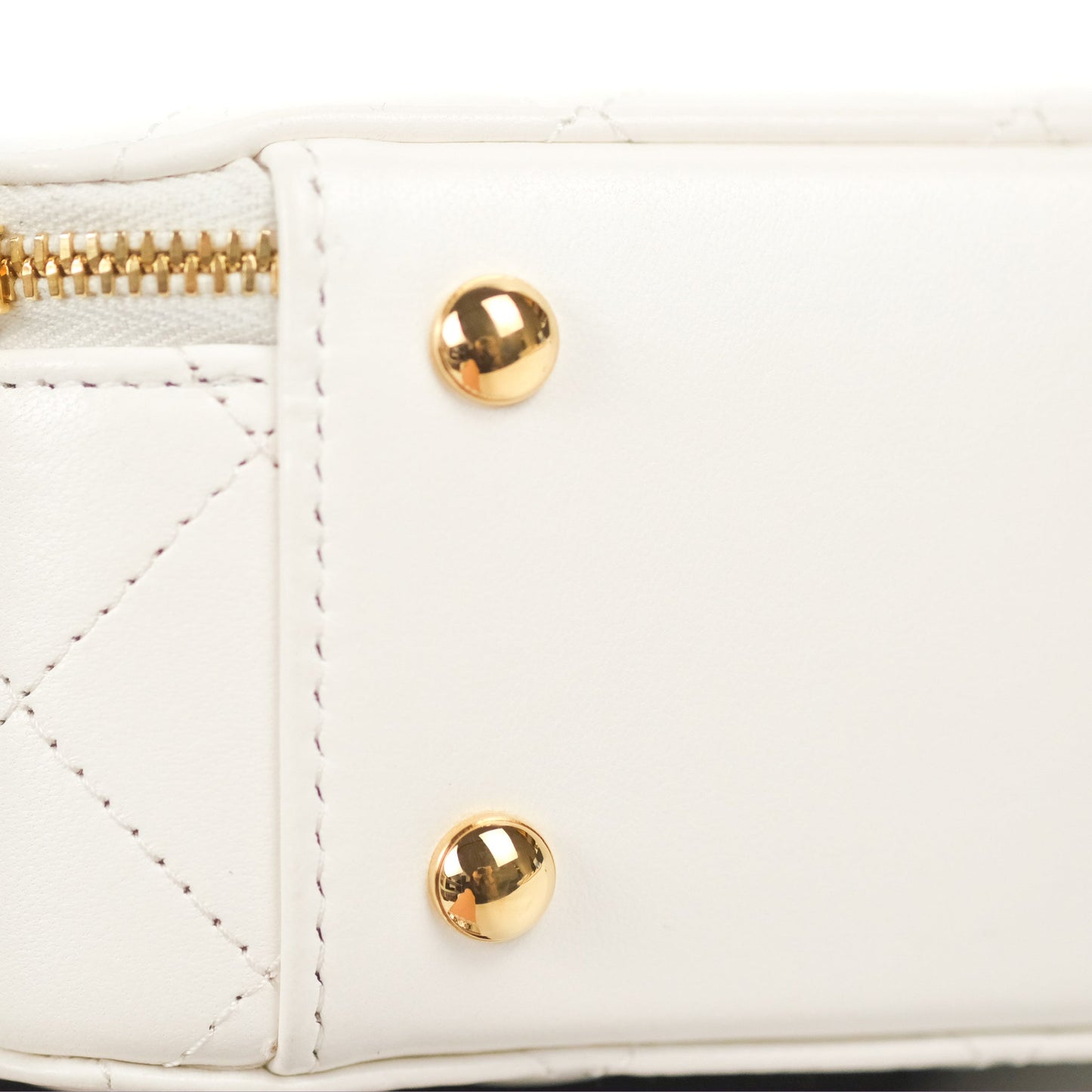 Chanel Small Clutch With Chain White Lambskin Gold Hardware 23C