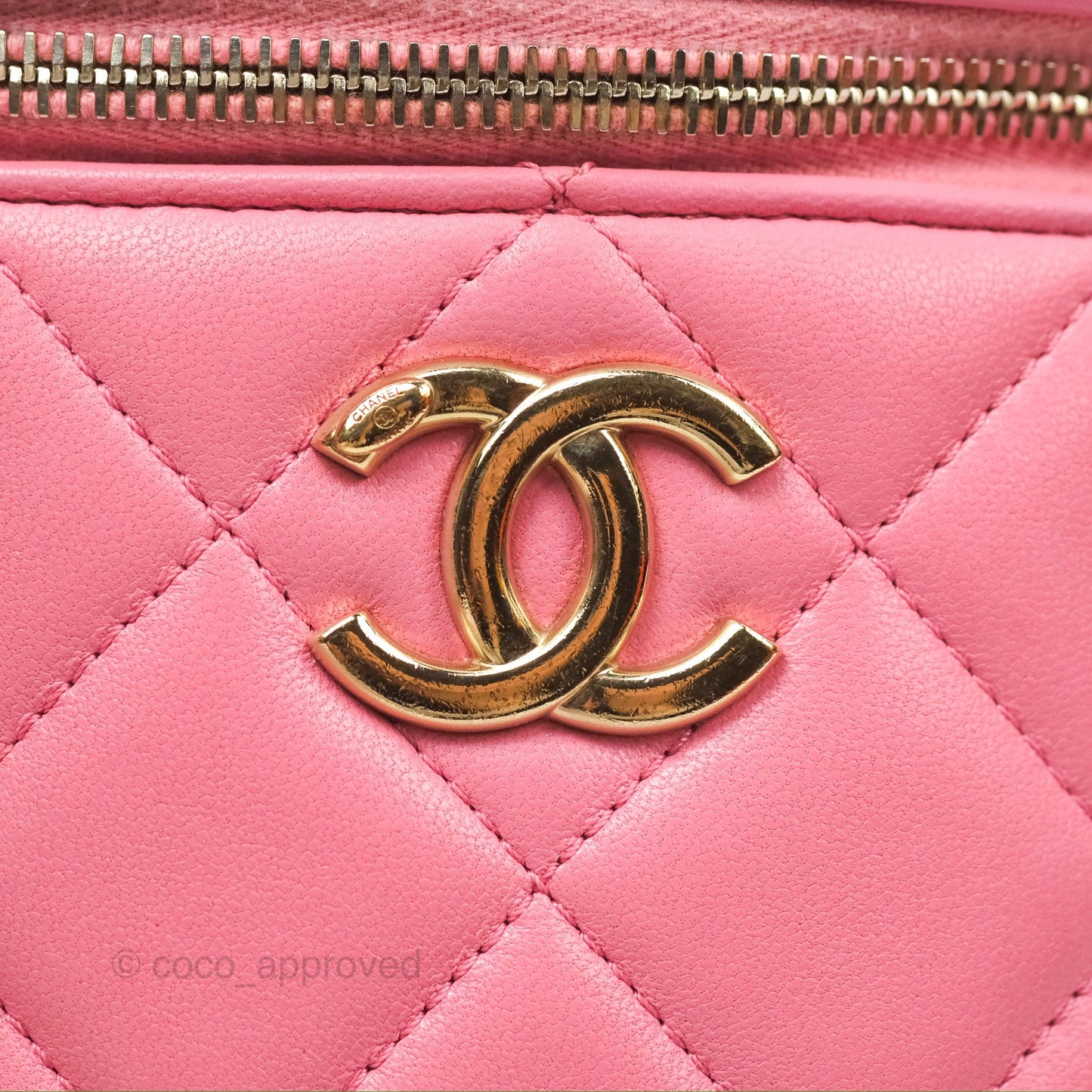Chanel Small Quilted Top Handle Vanity Case Pink Lambskin Gold Hardware