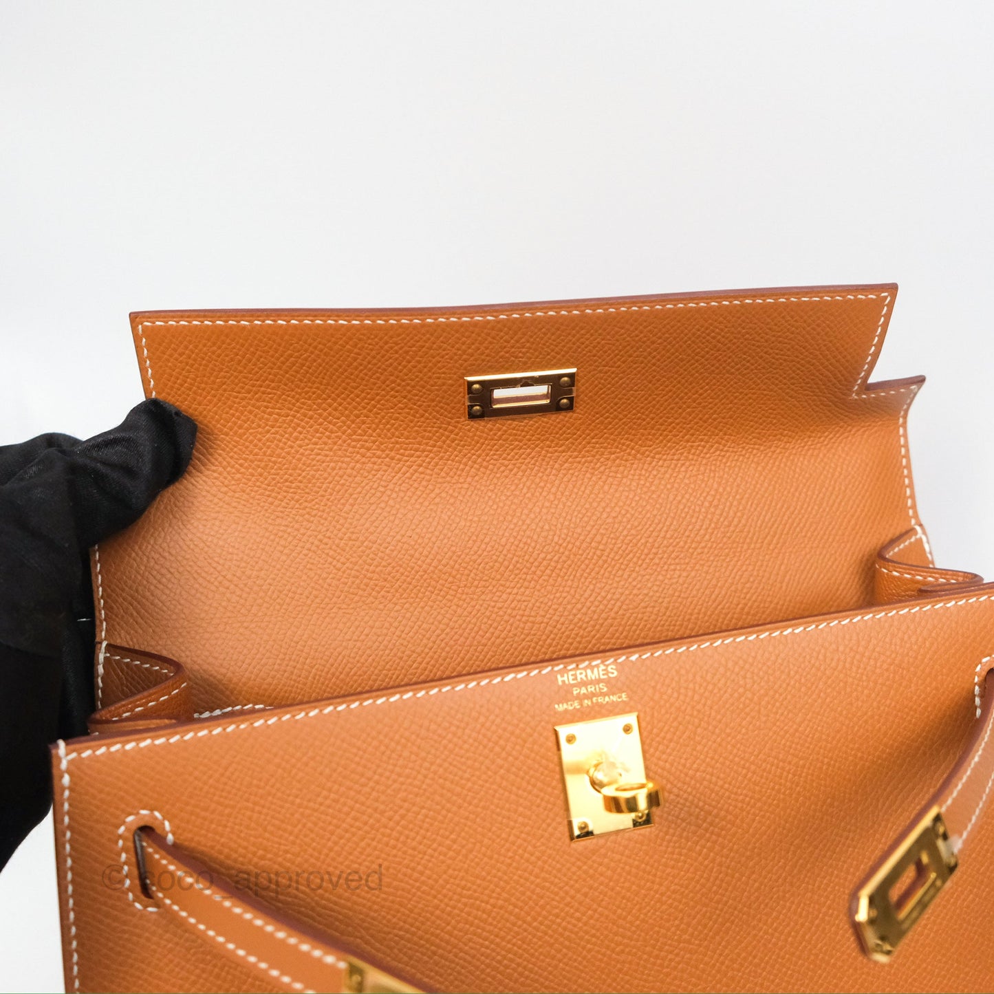 Hermès Kelly 25 Sellier Gold Epsom Gold Hardware