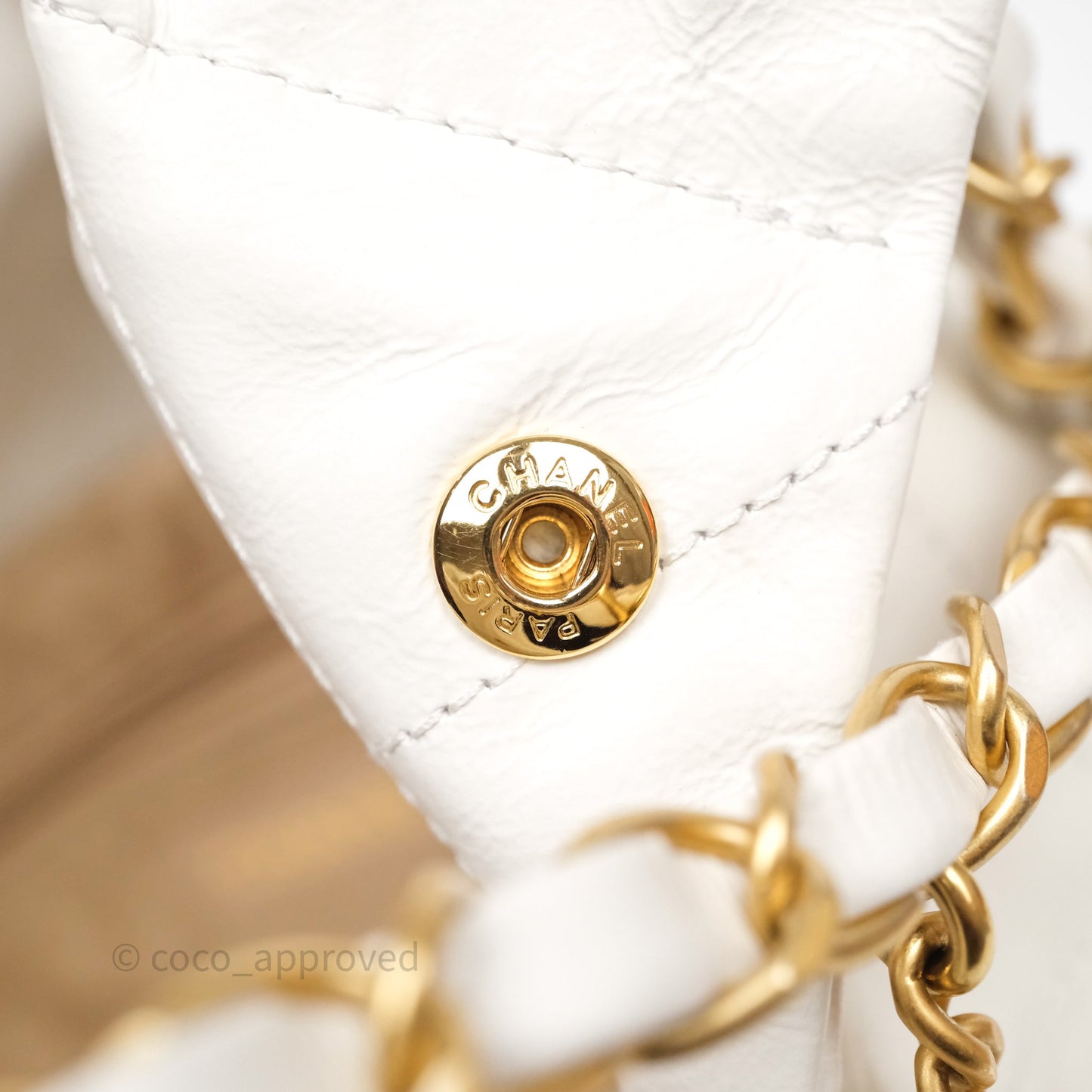 Chanel 22 Small White Shiny Crumpled Calfskin Aged Gold Hardware