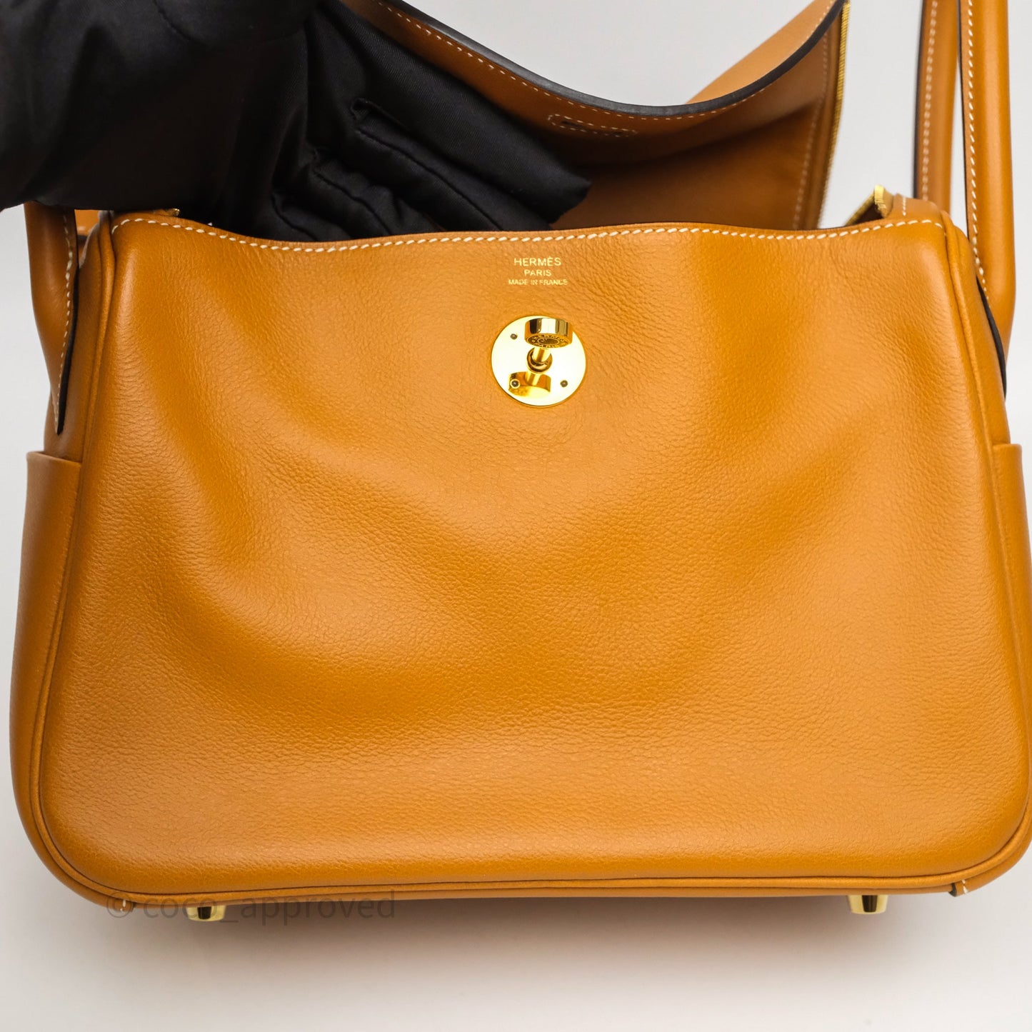 Hermès Lindy 26 Toffee 1H Taurillon Clemence Gold Hardware