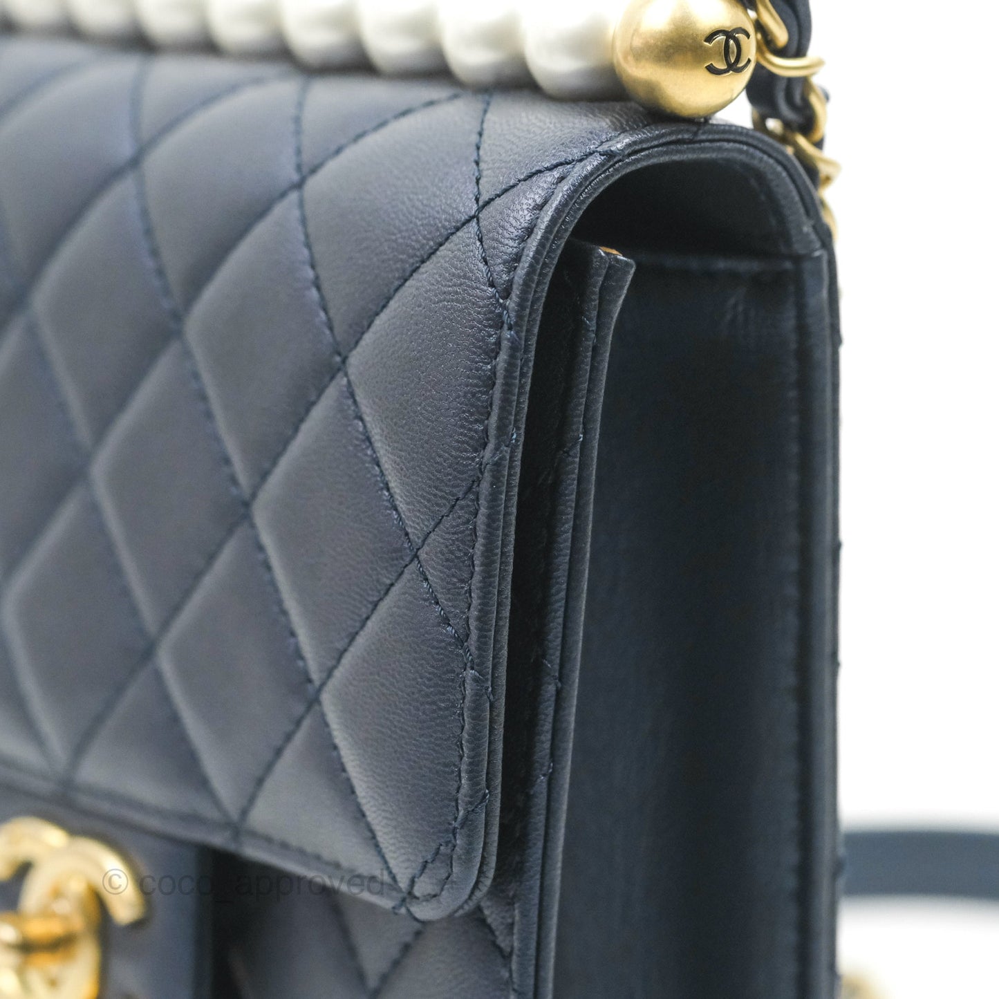 Chanel Quilted Chic Pearls Flap Iridescent Navy Lambskin Aged Gold Hardware