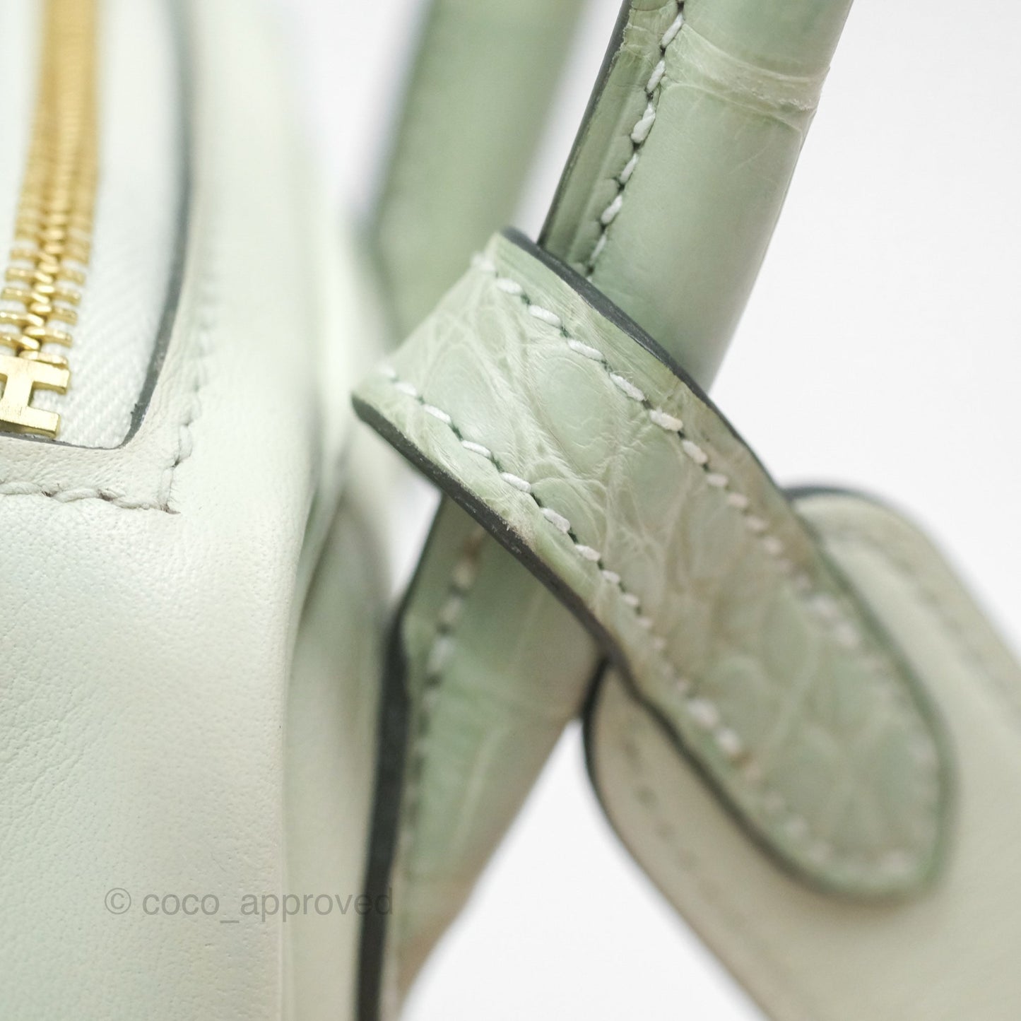 Hermès Mini Lindy Touch Vert Fizz 0S Swift Alligator Handle Gold Hardware