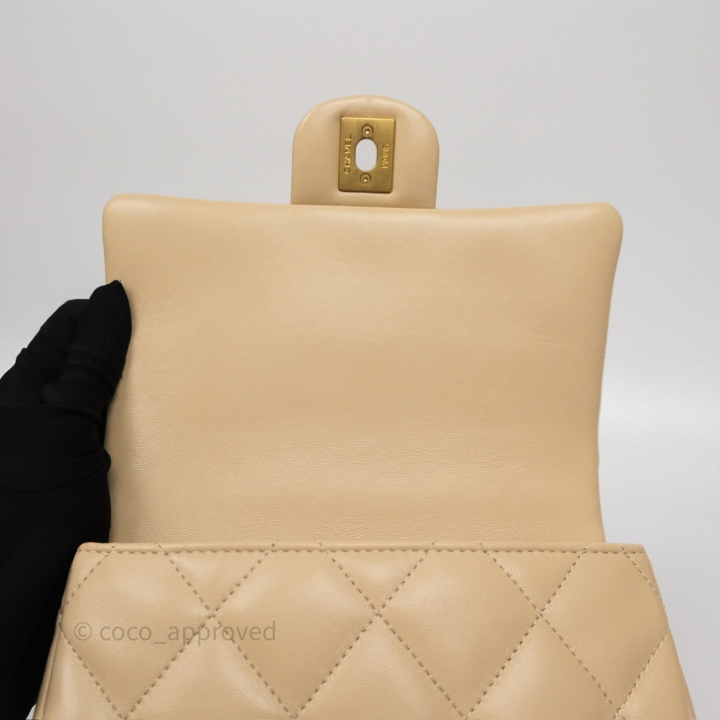 Chanel Sweetheart Mini Flap Beige Shiny Lambskin Aged Gold Hardware