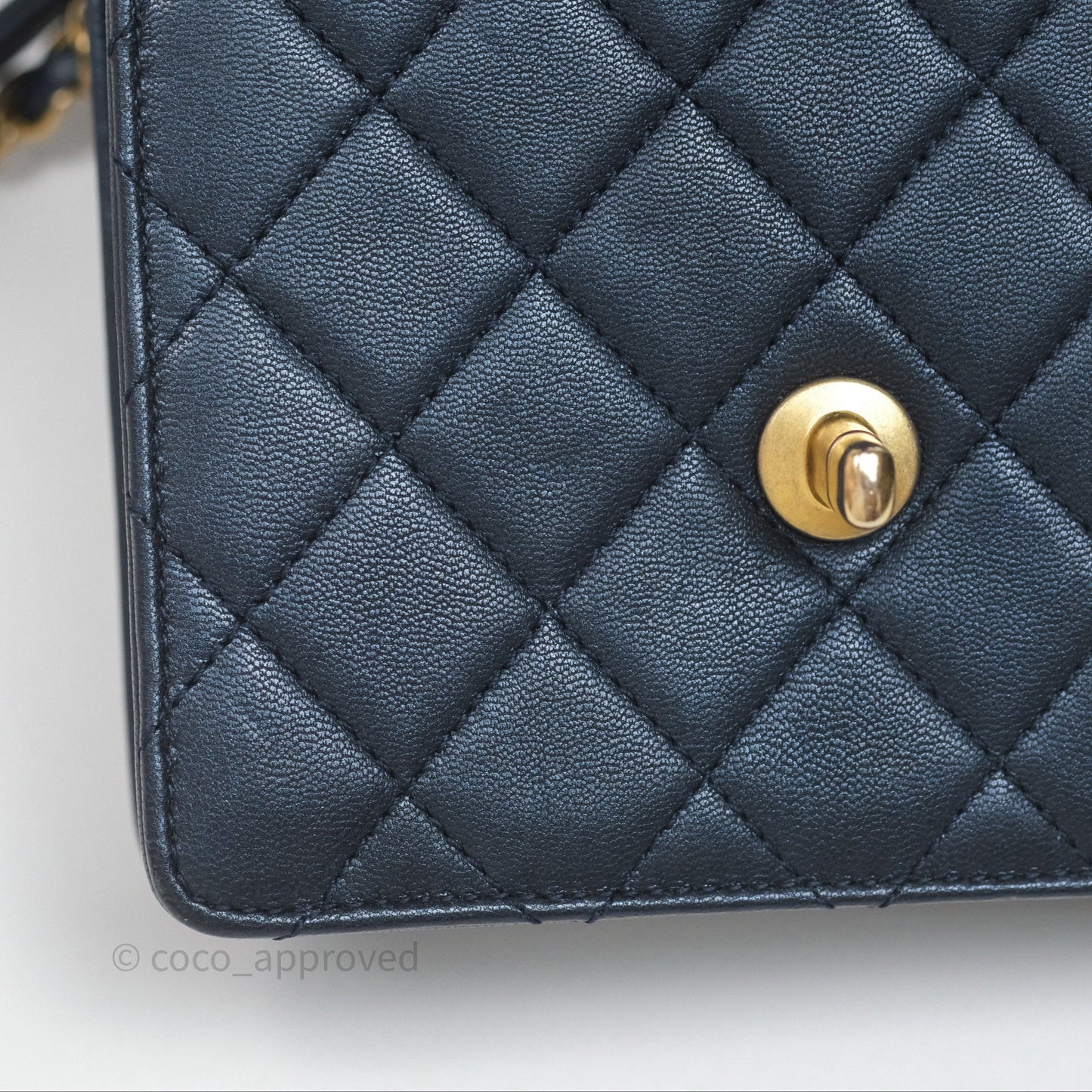 Chanel Quilted Chic Pearls Flap Iridescent Navy Goatskin Aged Gold Hardware
