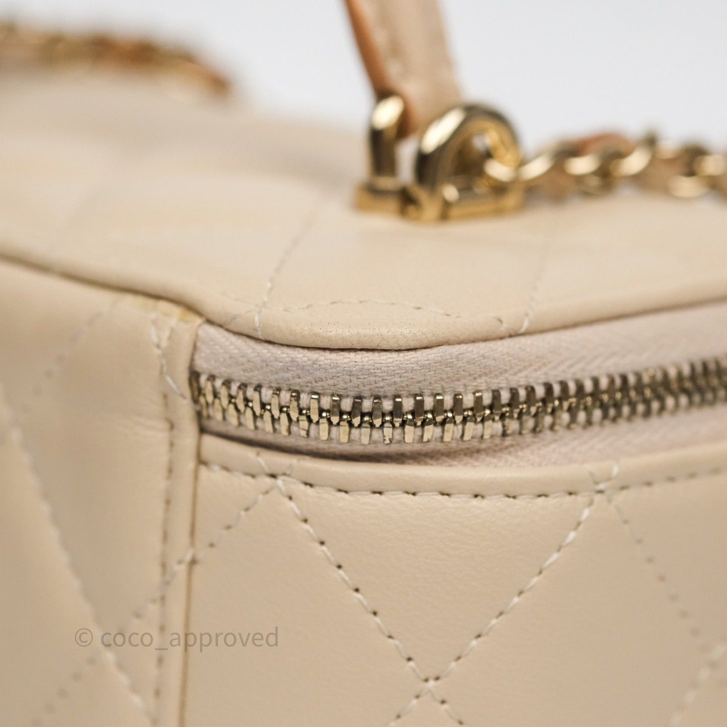 Chanel Vanity Rectangular Top Handle Ecru/Beige Lambskin Gold Hardware 23P