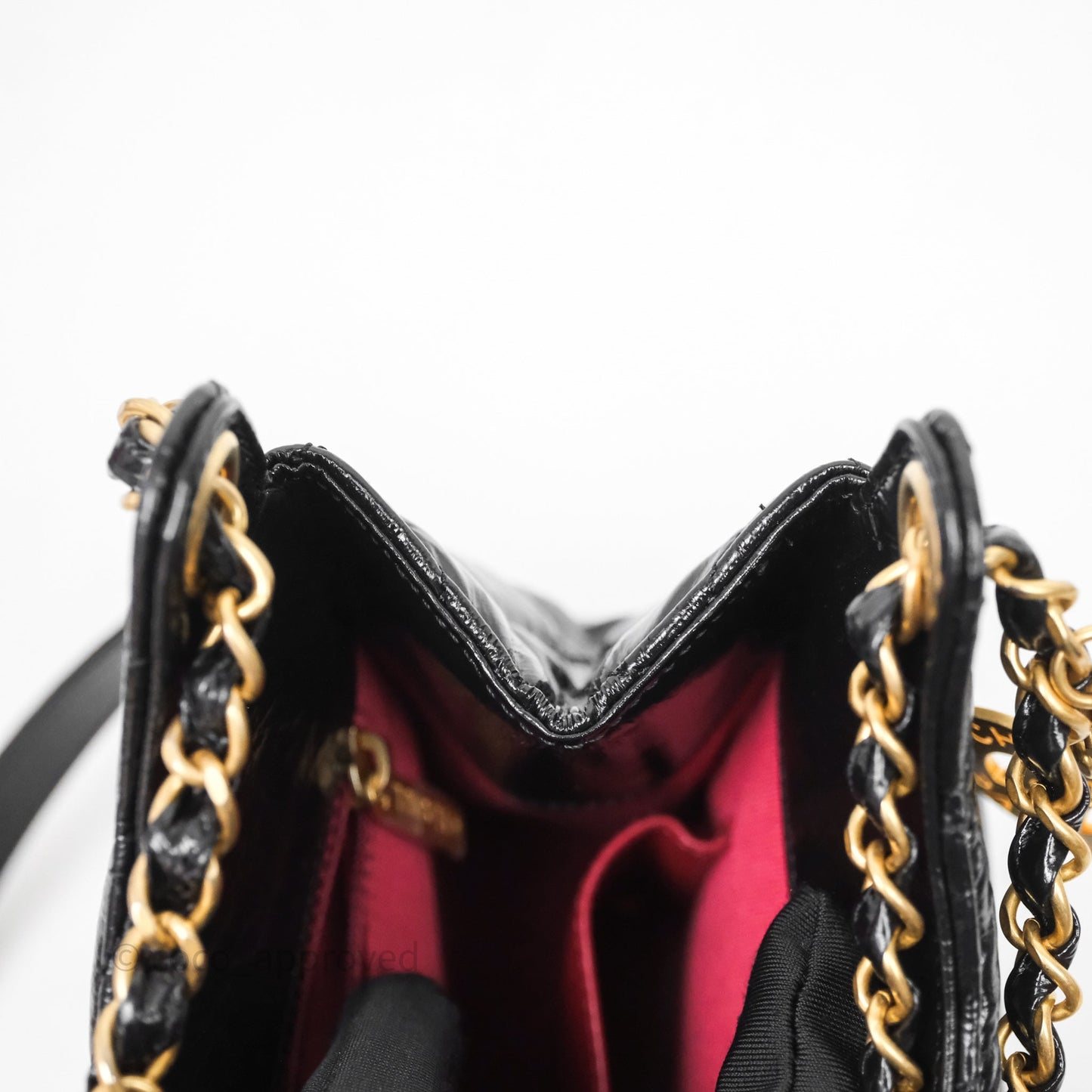 Chanel Medium Quilted Wavy CC Hobo Black Shiny Crumpled Calfskin Aged Gold Hardware