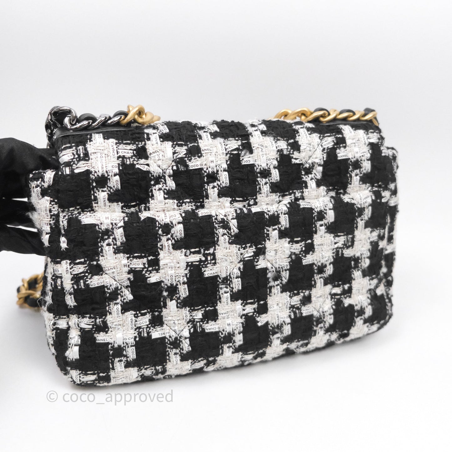 Chanel 19 Small Tweed Houndstooth Black & White Mixed Hardware