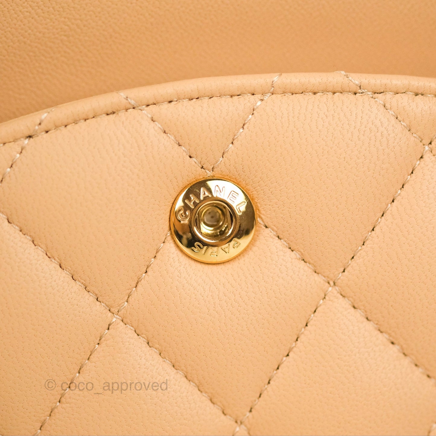Chanel Classic M/L Medium Flap Quilted Beige Lambskin Gold Hardware