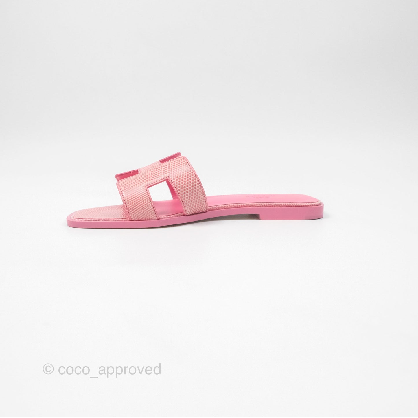 Hermès Oran Sandals in Lizard Pink Size 37.5