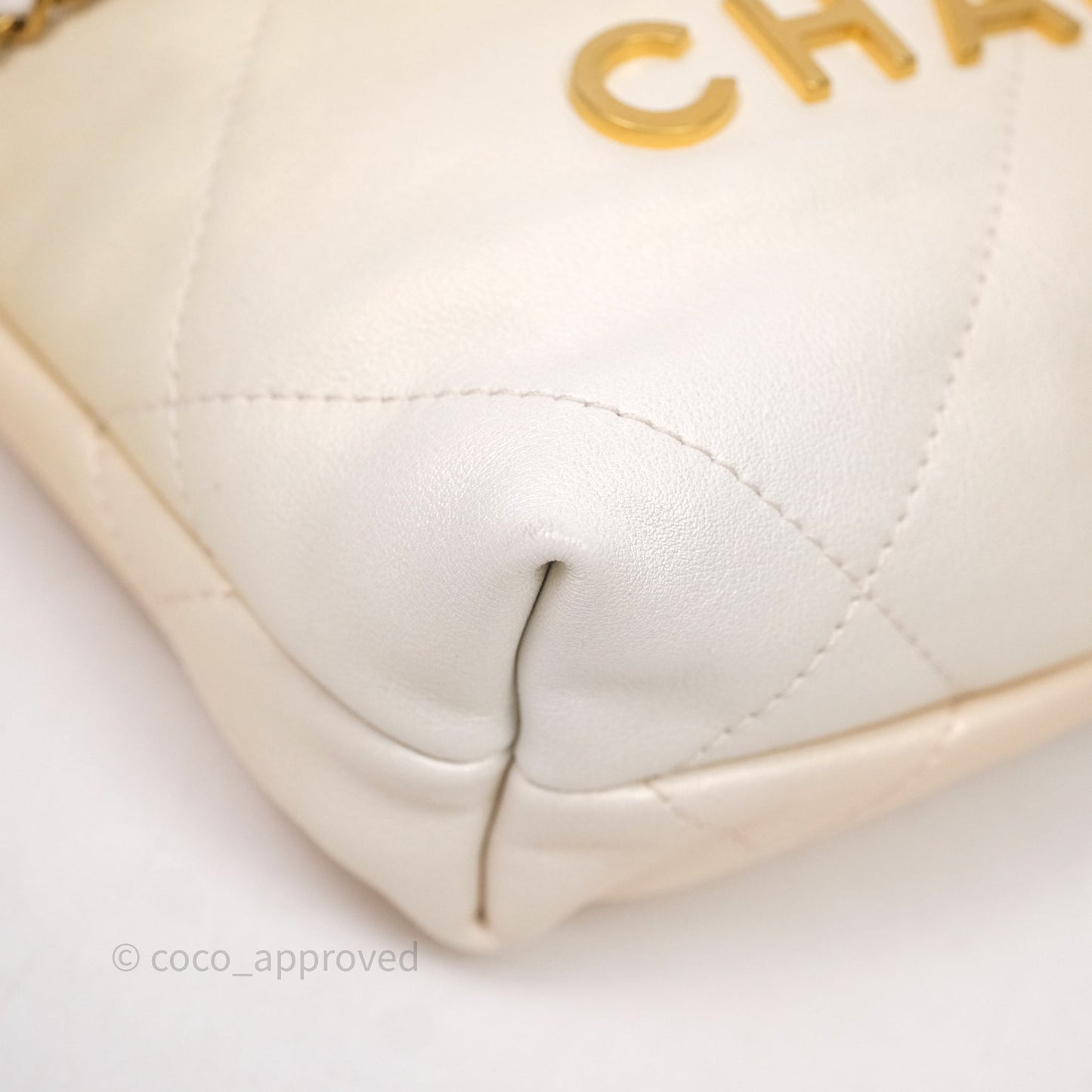 Chanel 22 Mini Bag Iridescent Light Pearly Calfskin Aged Gold Hardware