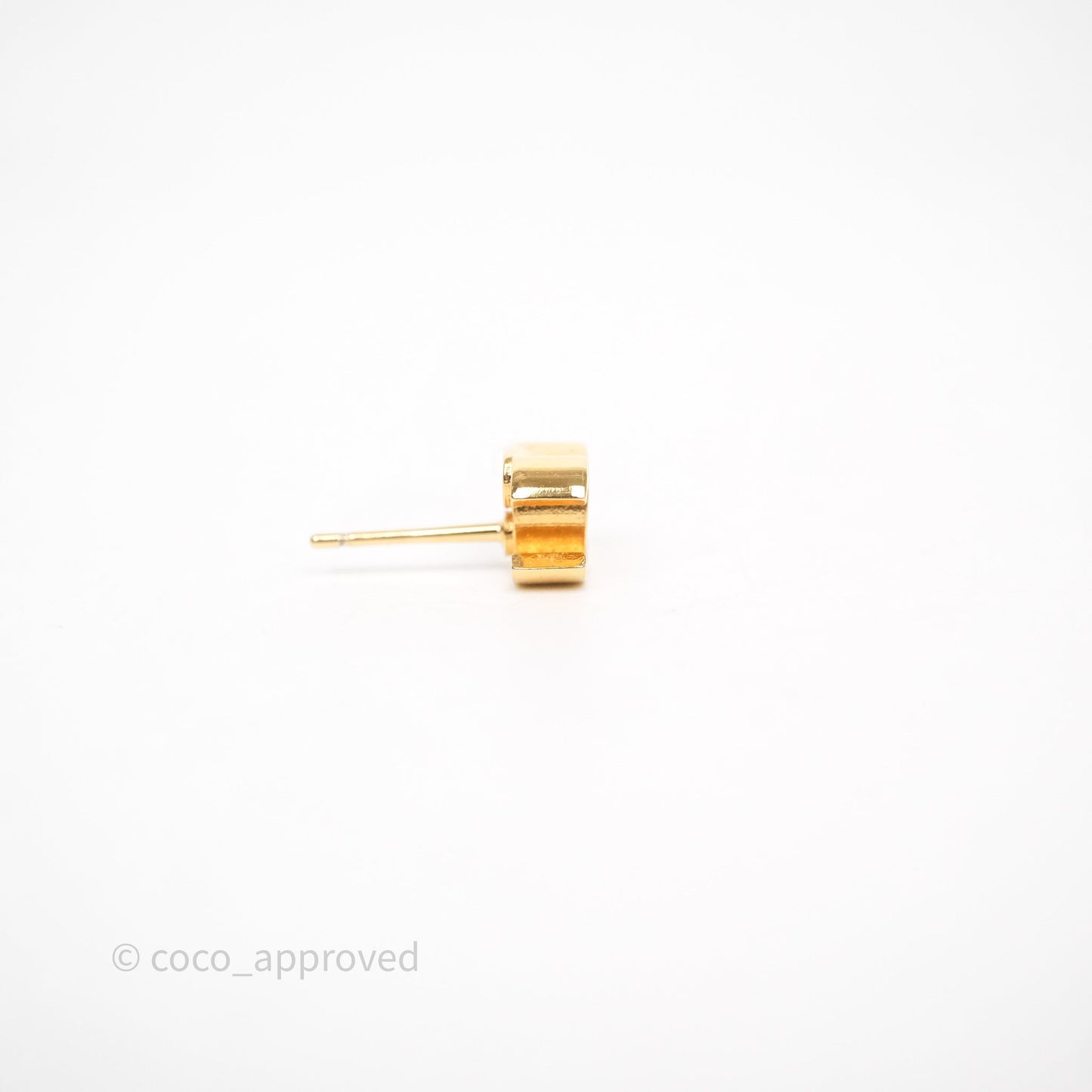 Chanel CC Earrings Gold Tone 26P