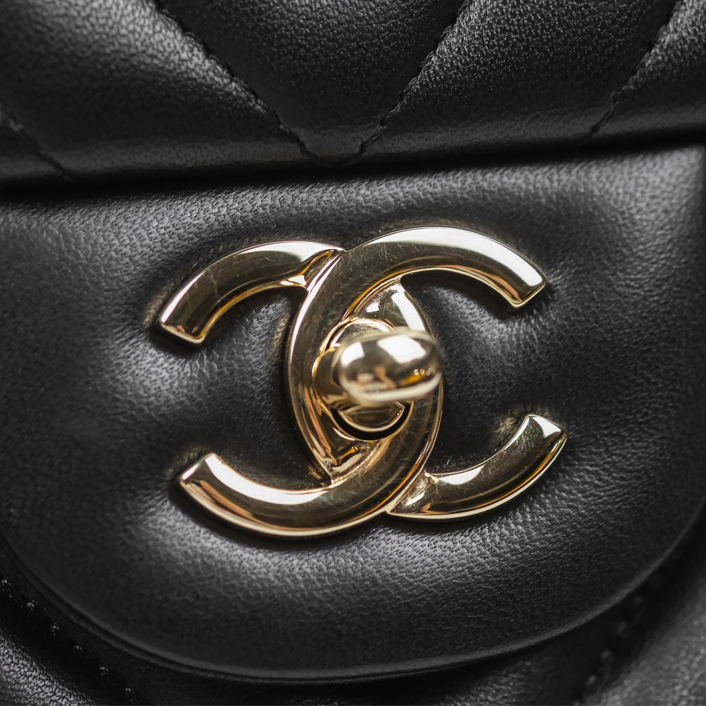 Chanel Chevron Jumbo Double Flap Black Lambskin Gold Hardware⁣⁣
