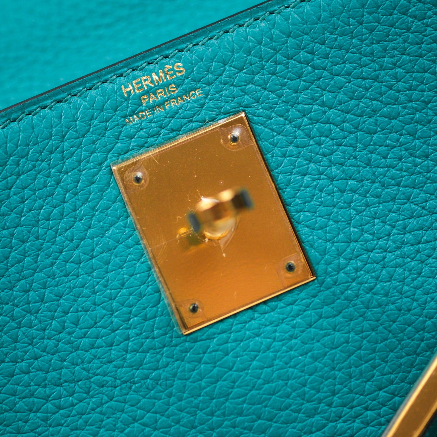 Hermès Kelly 28 Retourne Bleu Paon 7F Clemence Gold Hardware