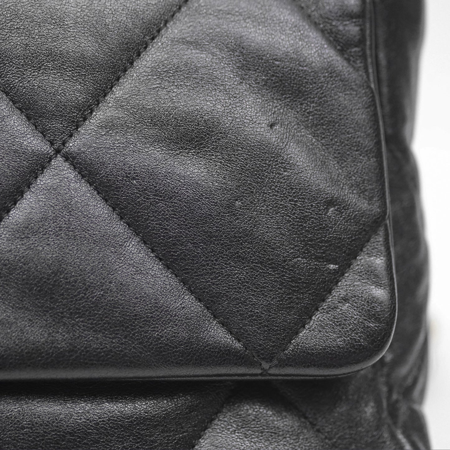Chanel 19 Medium Black Goatskin Mixed Hardware