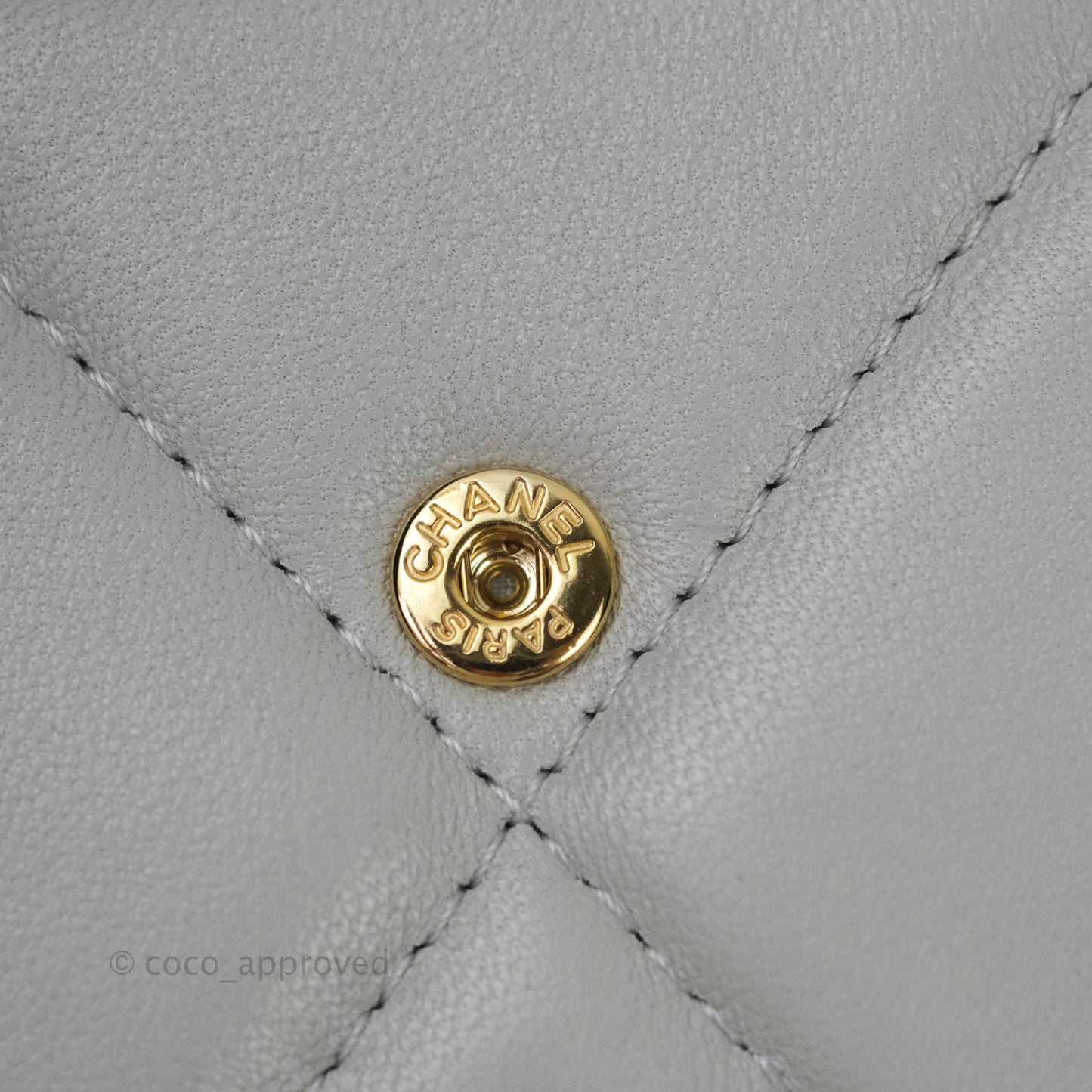 Chanel 19 Card Holder With Chain Grey Mixed Hardware
