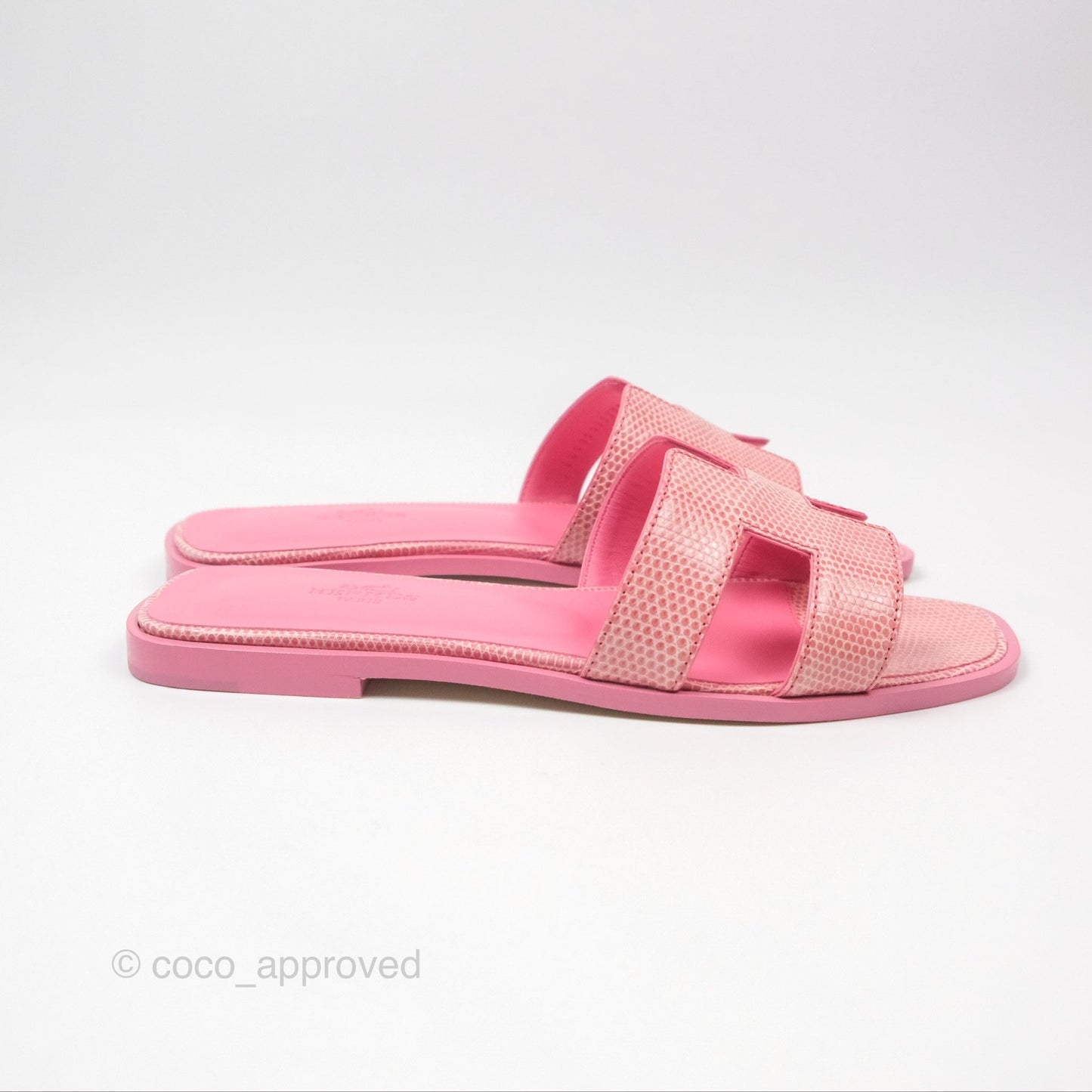 Hermès Oran Sandals in Lizard Pink Size 37.5