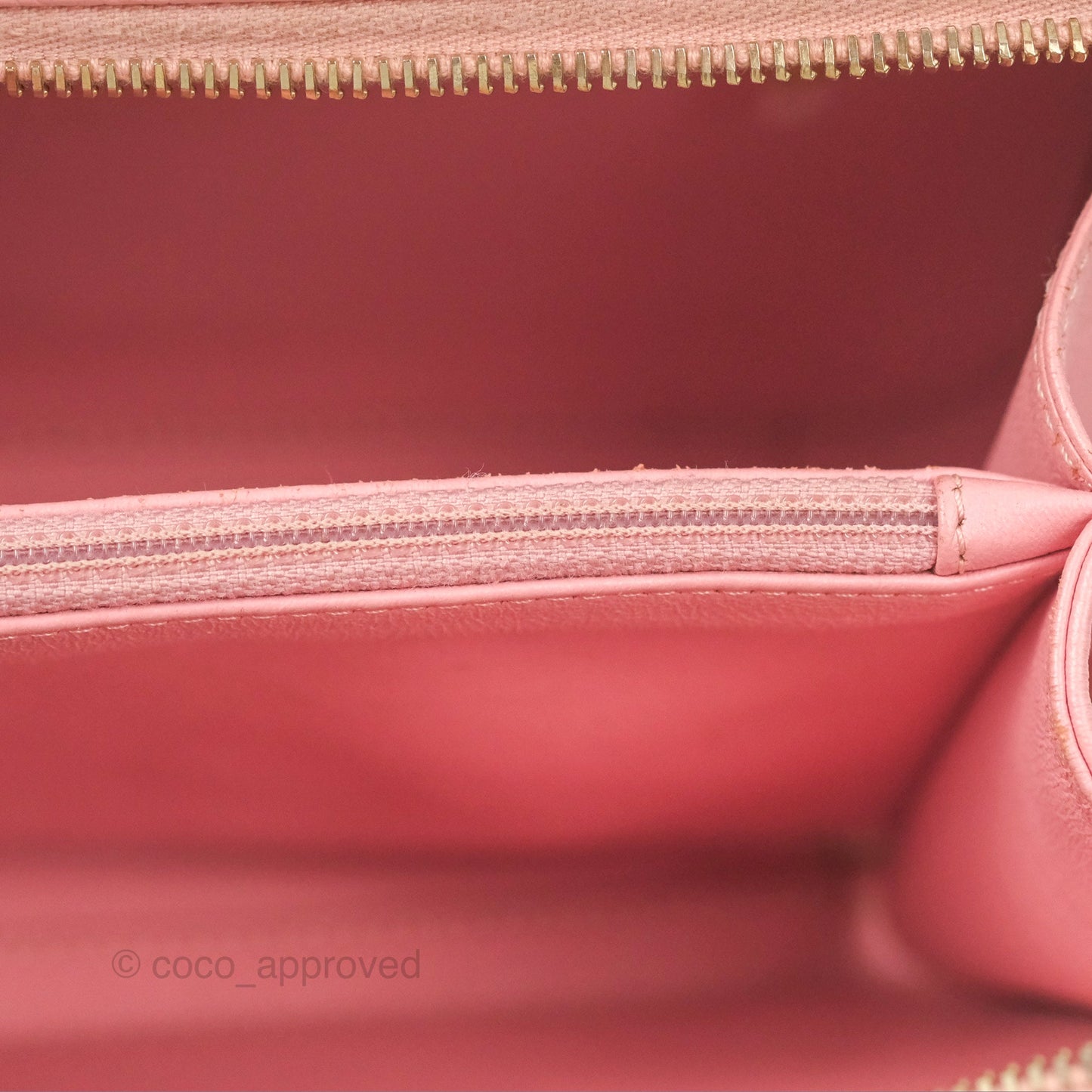 Chanel Quilted Medium CC Filigree Vanity Case Pink Caviar Gold Hardware