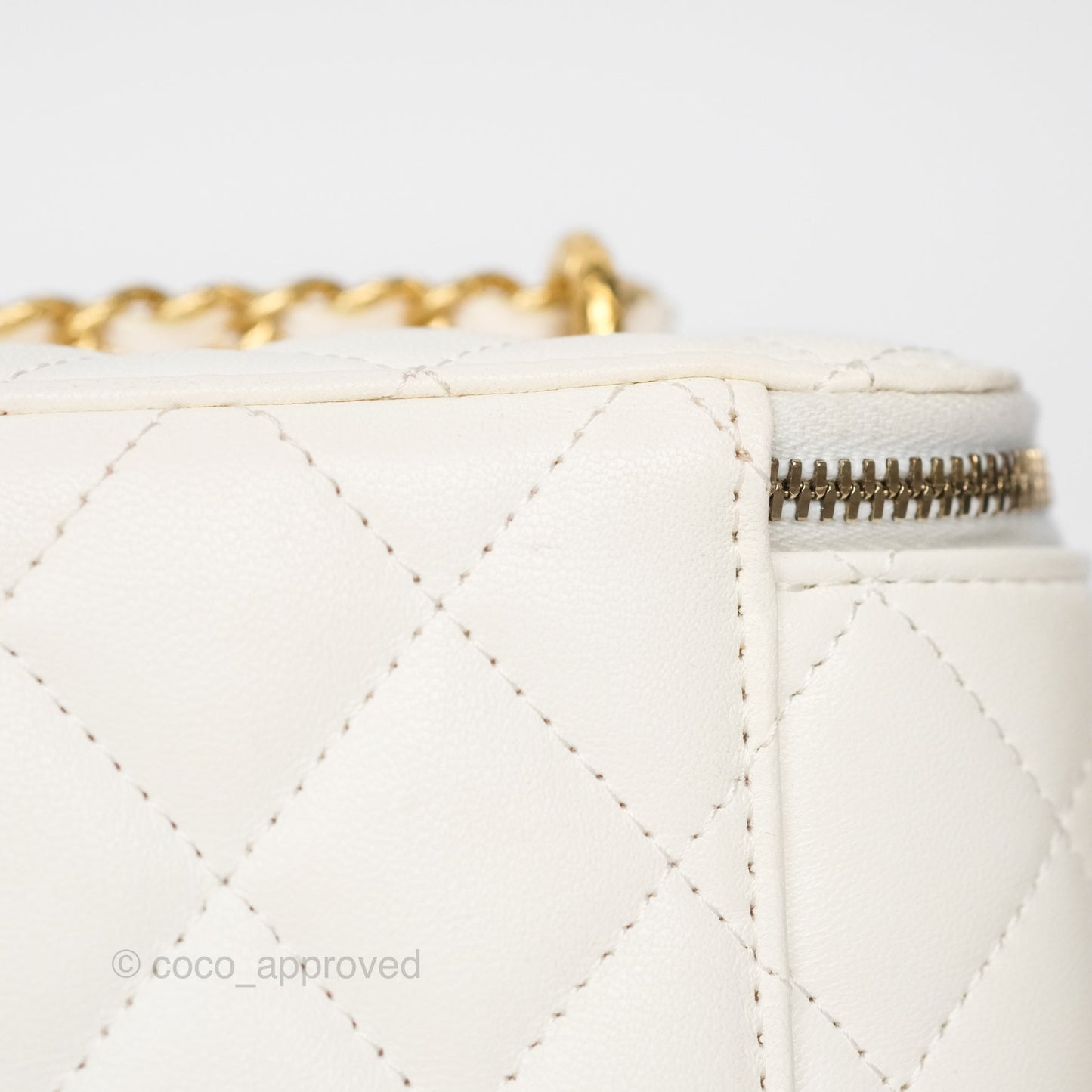 Chanel Vanity with Double Chain White Shiny Lambskin 23C