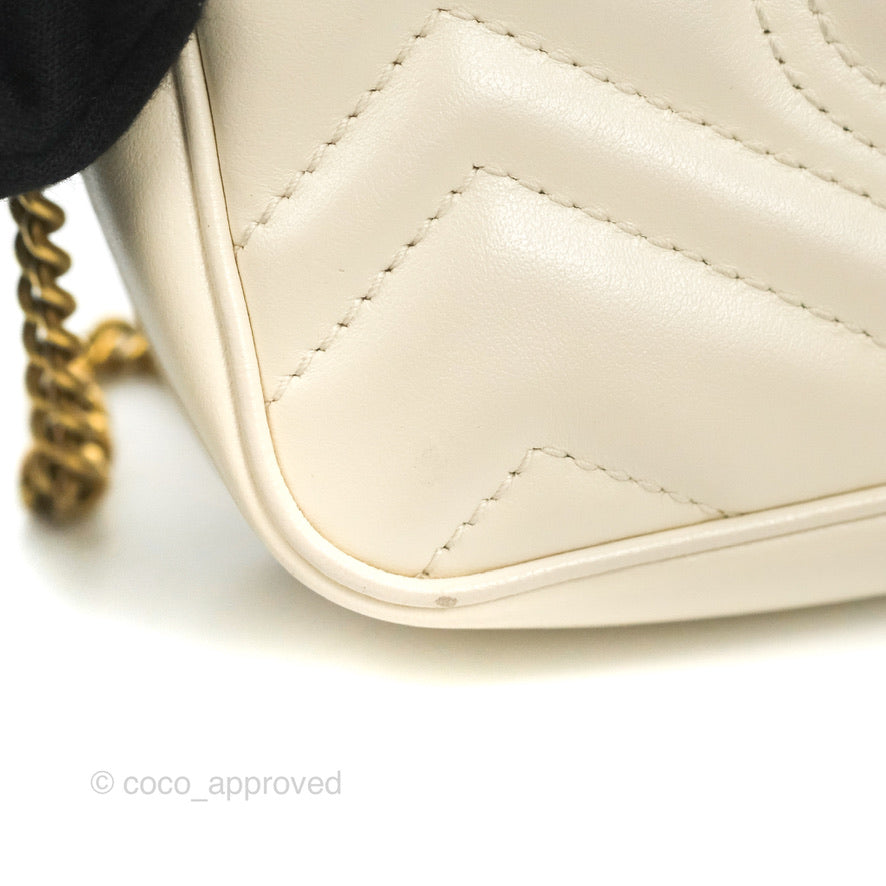 Gucci GG Marmont Matelassé Leather Super Mini Bag Ivory
