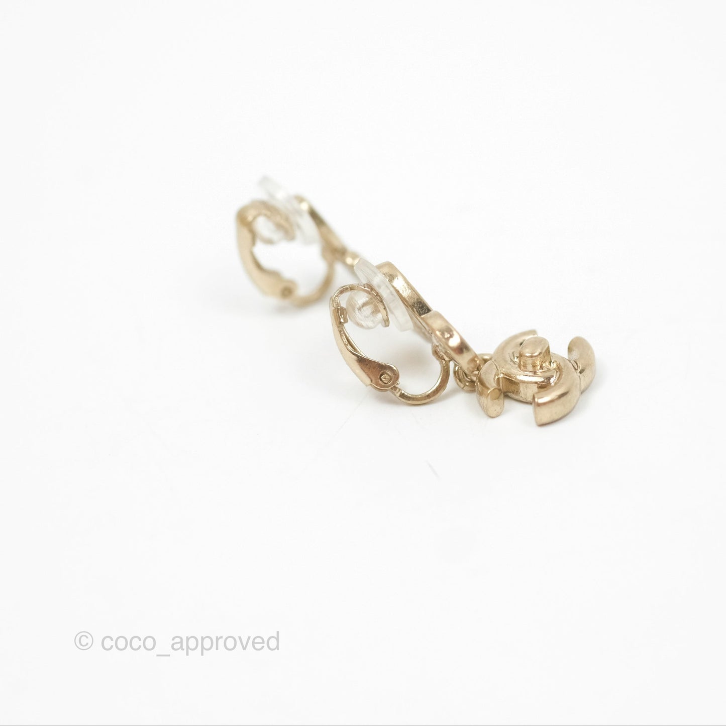 Chanel Logo CC Turnlock Ear Clips Gold Tone 21P