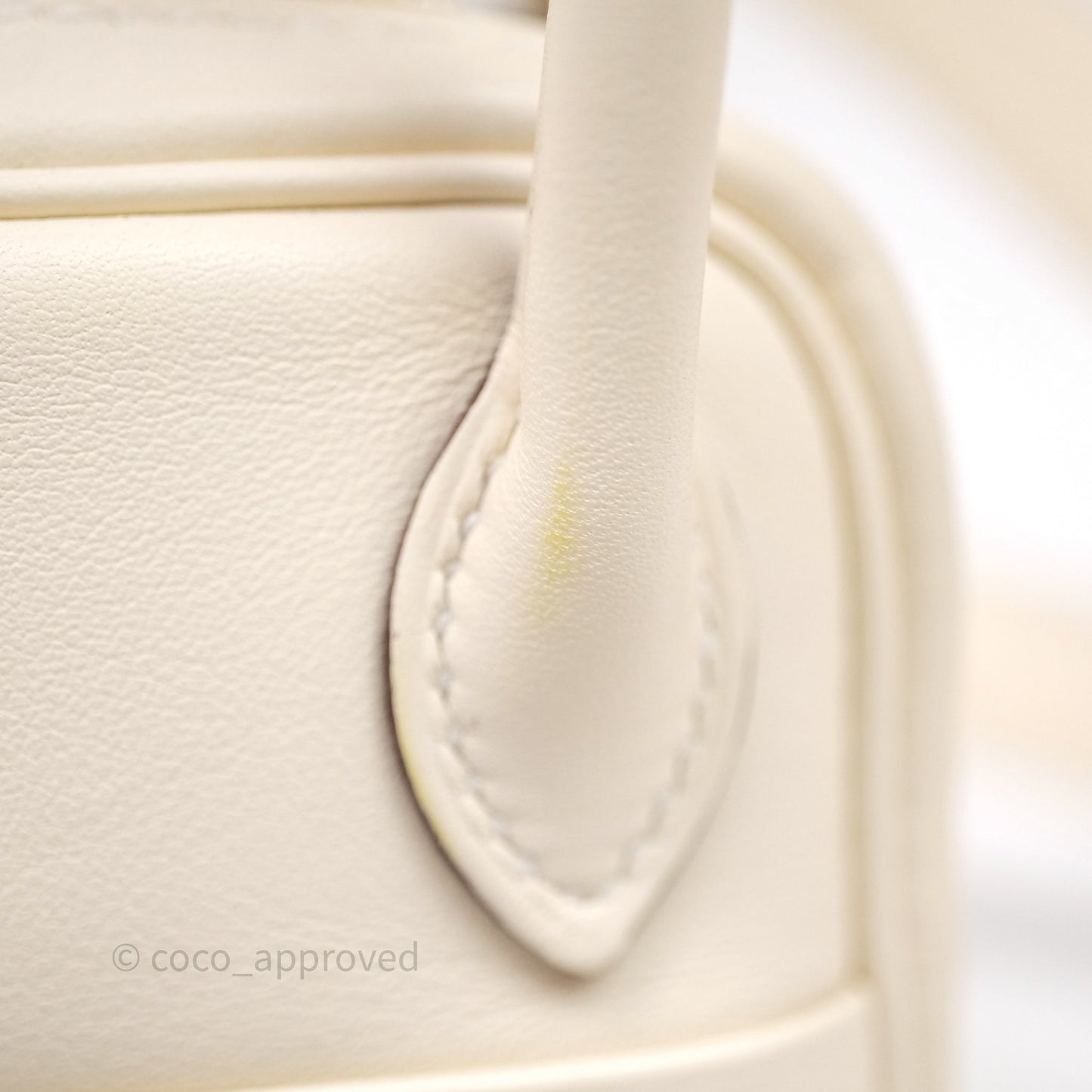 Hermès Mini Lindy 20 Nata I2 Swift Gold Hardware