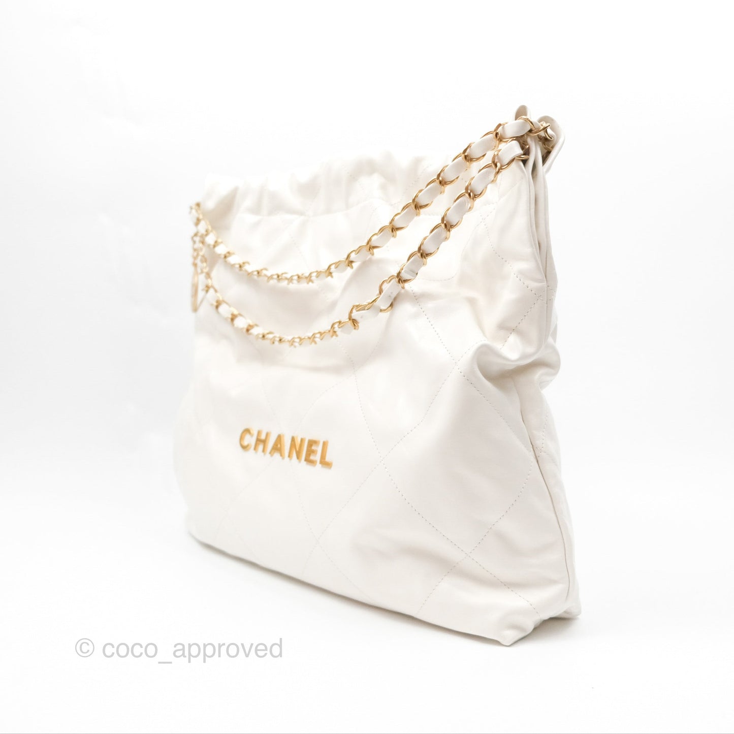 Chanel 22 Medium White Shiny Calfskin Aged Gold Hardware